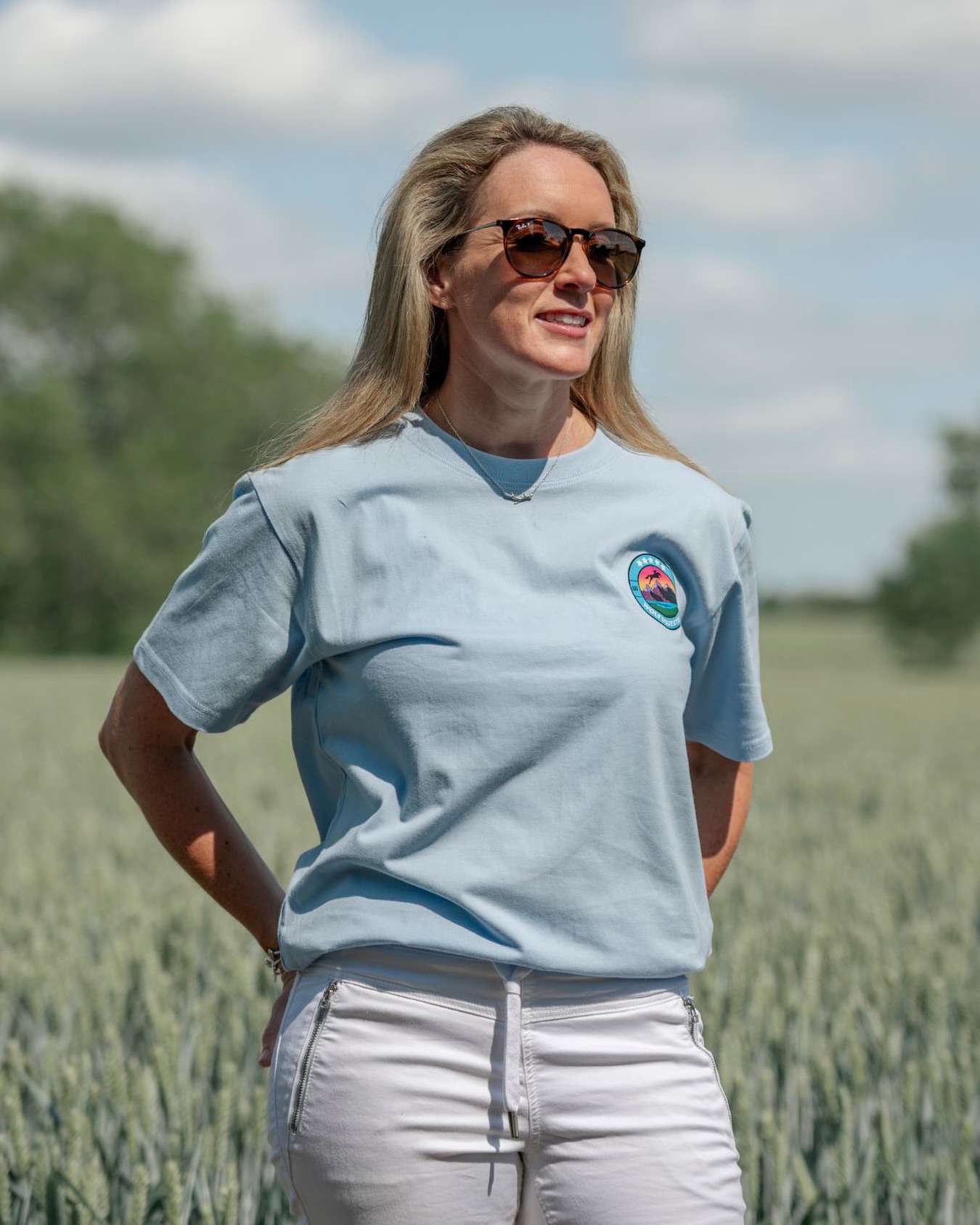End-of-April essentials! 🕶️☀️
The sunnies are out… which means T-shirt season is BACK! Time to upgrade your everyday essentials.
Effortless, comfortable, and made for days like these.
#WolfLondon #JoinThePack #SpringStyle #TShirtWeather