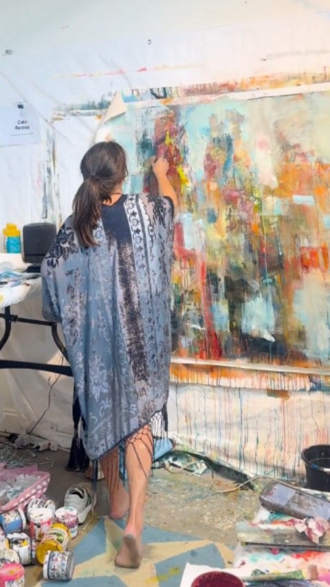 We just wrapped our first-ever workshop with @catieradneyart here at PaintSpace NOLA, and when Catie walked in and the entire space shifted 💫
We watched artists make more progress in a few days than they had in months.
Catie’s teaching is direct, specific, and incredibly effective. She sees people. She meets them exactly where they are and then moves them forward. Not generic feedback. Not surface-level critique. Real shifts.
Woven right through all of that was something just as important: connection. Strangers at the start of the week, and by the end, people were exchanging numbers, hugging goodbye, already talking about where they’d meet up next.
We're so grateful to Catie for pushing, guiding, and genuinely caring about the growth that was happening in front of her.
...and grateful to every artist who joined us! 🙌🏽
We had artists at every level, and every single one of them walked away with new tools, new momentum, and a few new friendships they didn’t expect to find when they signed up.
If you’ve been thinking about joining us for a workshop, come experience it for yourself. Come for the instruction, stay for everything else that happens in between ✨🎨