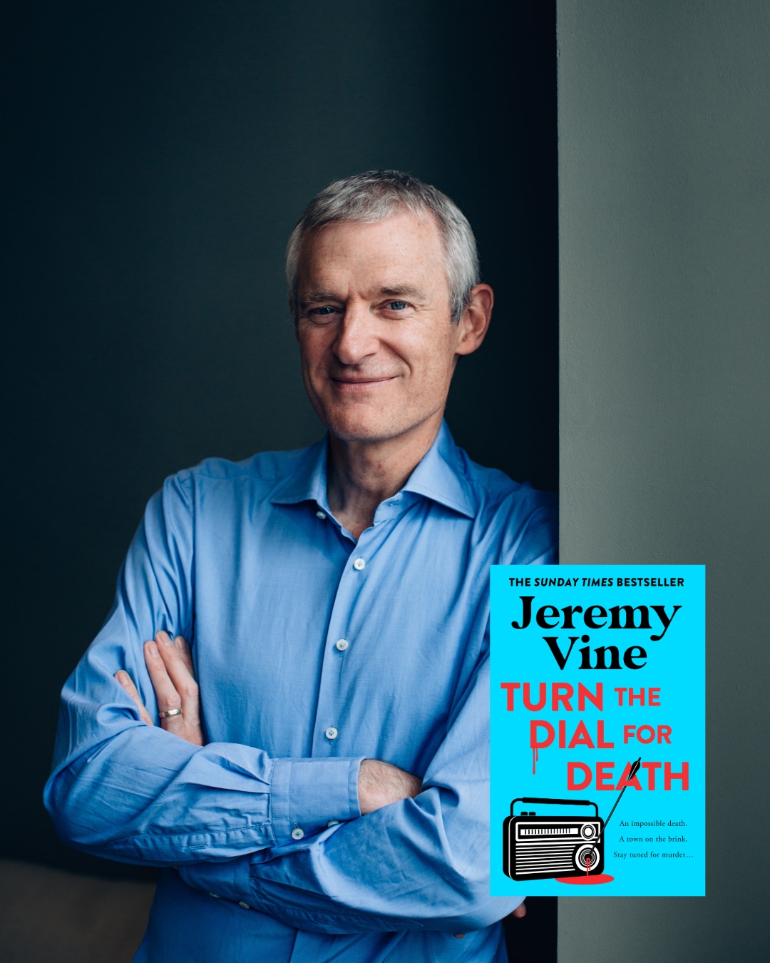 The latest book from, Festival Patron, Jeremy Vine hit the shelves this month! 📚
Turn the Dial for Death, is the second book in his new murder mystery series, The Sidmouth Murder Mysteries. We have no doubt it will be another huge bestseller. 🗡️
Be sure to look out for Jeremy who will be appearing again at this year’s Festival (18-27 September). 🎪
Congratulations Jeremy! 🎉 @thejeremyvine
📸 Sophia Spring
#jeremyvine #turnthedialformurder #sidmouthmurdermysteries #appledorebookfestival