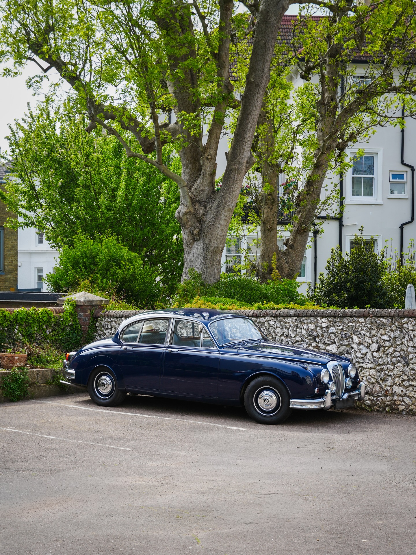 @eb_magnificentmotors is officially back in town this weekend, which means we get our annual visit from Nick.
A true gentleman with impeccable taste, he’s been staying with us for years, and having his stunning 1967 Daimler MK2 2.5 V8 tucked away in our private parking lot effectively turns our driveway into a VIP extension of the main exhibition.
There is such a massive peace of mind that comes with having a dedicated, secure space for a pride and joy like this—it completely removes the stress of street parking or navigating the event crowds.
We honestly think the lot looks better with that silhouette in it; it’s a pleasure to have both Nick and his classic back at the house.
#eastbourne #eastbournelocal #visiteastbourne #eastbournelifestyle
