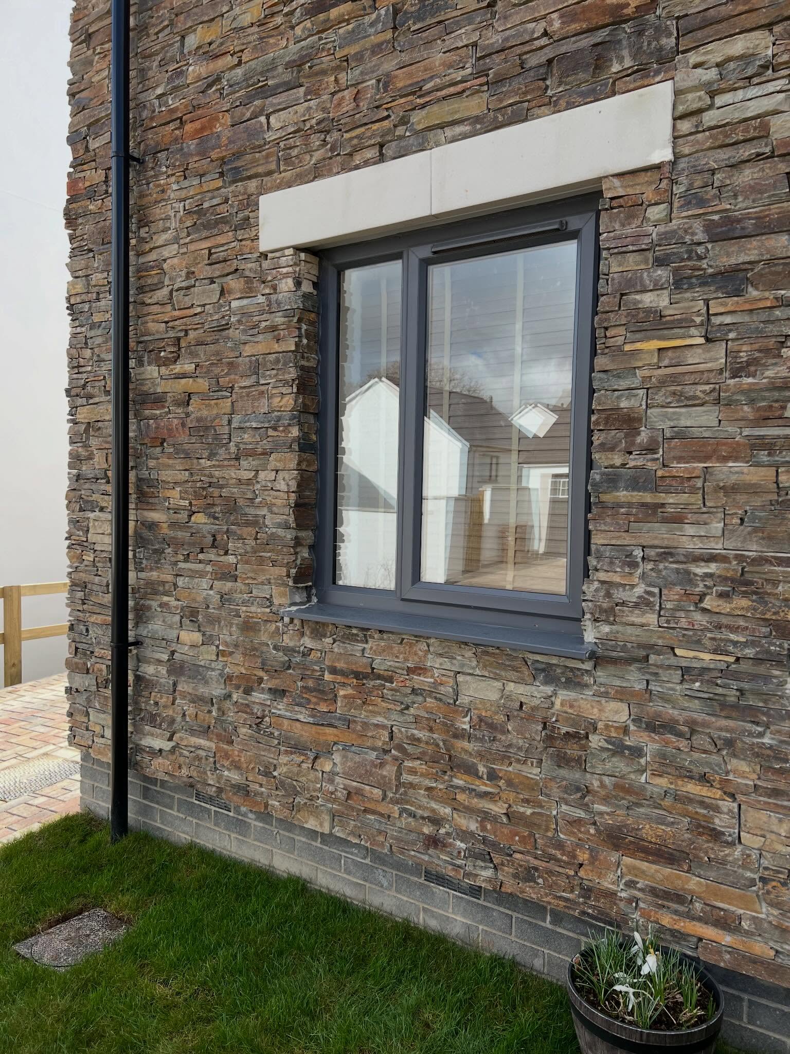 ZClad™ Rustic
High Quality Natural Stone Cladding
Our ZClad™ Rustic stone cladding features warm, natural tones that work perfectly on chimneys, façades, garden walls, and feature elevations—bringing timeless character and depth to any project.
📍 Want to use ZClad™ on your next project?
🌐 www.zclad.co.uk
📞 01869 220 050
#stonecladding #naturalstone #exteriordesign #claddingpanels #homeimprovement