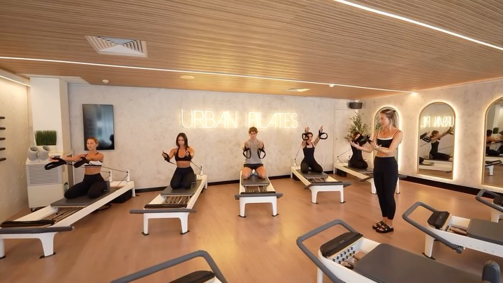 Step inside North Sydney’s most refined Pilates experience.
A studio where movement is guided, purposeful and designed to make you feel best.
Whether you’re returning from injury, building strength or simply wanting to move better, this is where it starts.
Book your first class through our website or Urban Pilates APP and experience the difference ✨