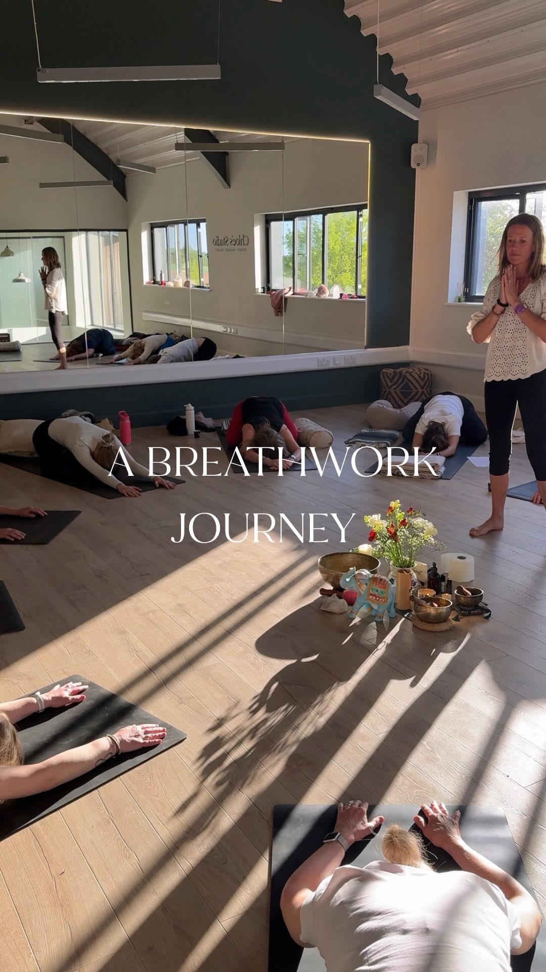 💫✨Thursday night in the studio was very special 🤍
@venetiashepherdbreathwork took us through a magical evening of movement, breath, and sound. We started with free-flow movement to music — moving and dancing without thinking and getting back into the body (and Neash’s playlist was so good as always).
Neash then guided us through some conscious connected breathwork - where we focused on our individual breath patterns and encouraged a full torso breath to open up the respiratory system, to shift what we don’t need and make space what we do. We finished with the most calming sound relaxation… and then Neash closed the evening playing the harmonium and singing so beautifully💫
Such a gorgeous eveningand so grateful to Neash for holding it all so thoughtfully 🤍
Who’s up for coming to the next one?
#cotswoldsevents #breathwork #mindfulmovement #soundhealing