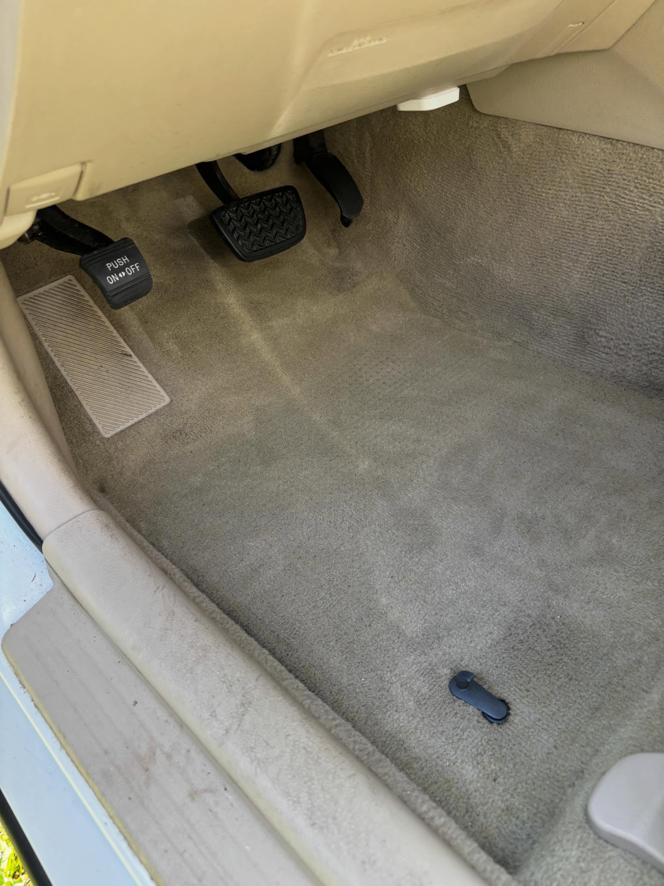 2006 Toyota Avalon Full shampoo and extraction