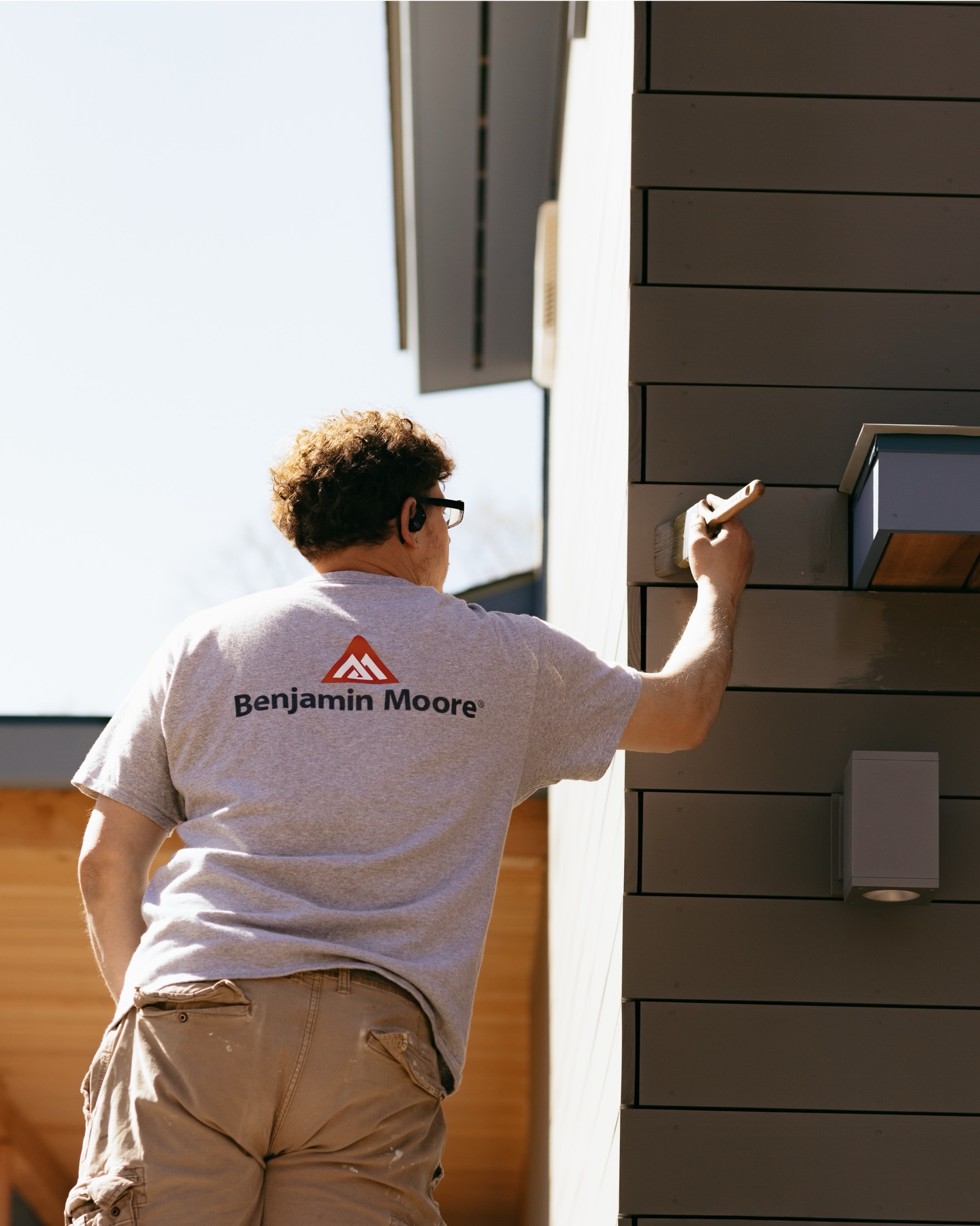 Getting exterior projects summer ready! Thinking about having the outside of your home repainted? We currently have limited availability for exterior work in late summer/early fall 2026 and are booking exterior jobs for Spring 2027. If you’d like to have an estimate done, give us a call.
#narragansettri #westerlyri #mysticct #shorelinepainting