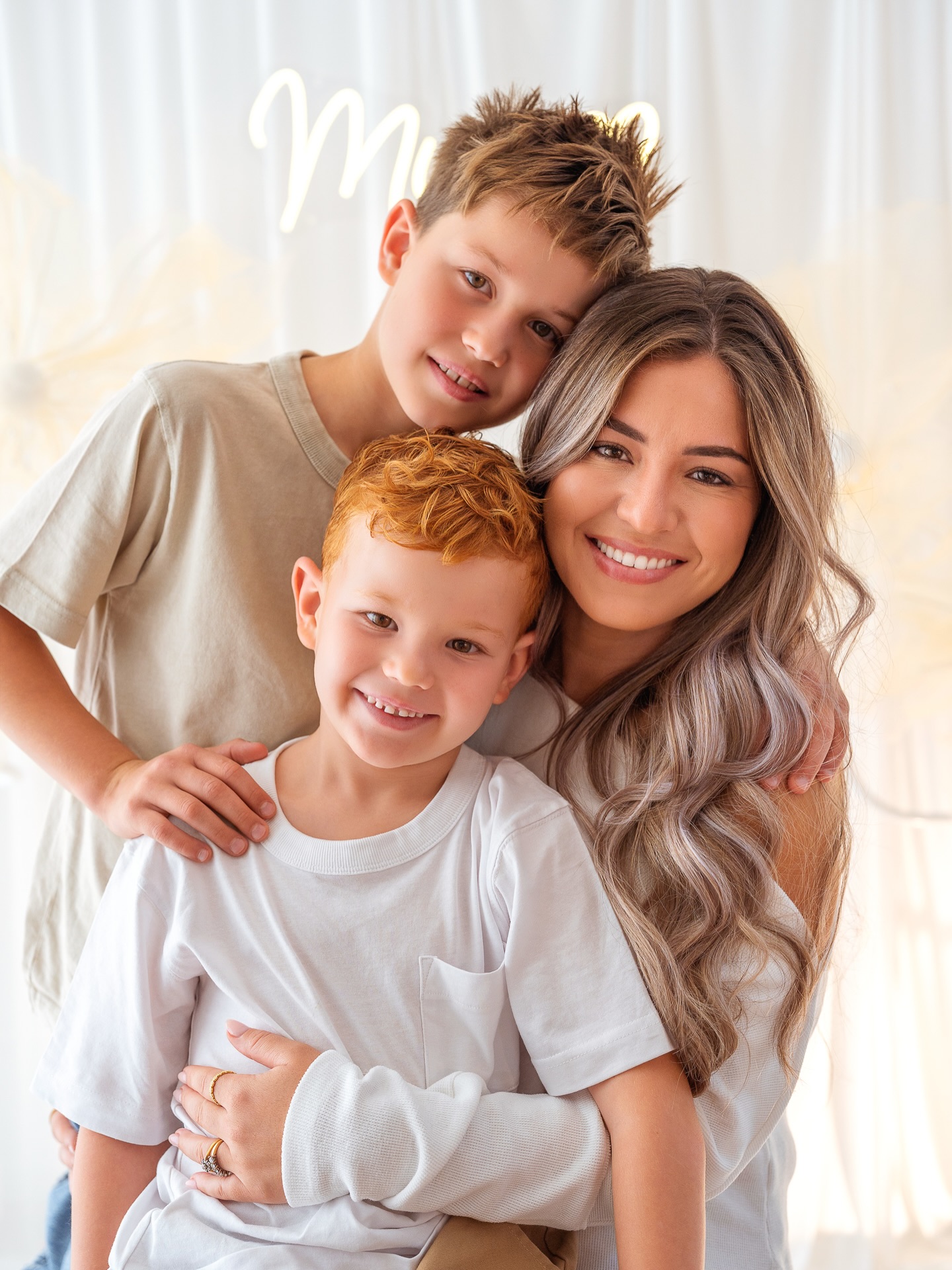 Mum & Me Super Fun Session 🤍📸
These boys brought all the energy and love for their mama… and I’m honestly in love with every single moment we captured 🥹✨