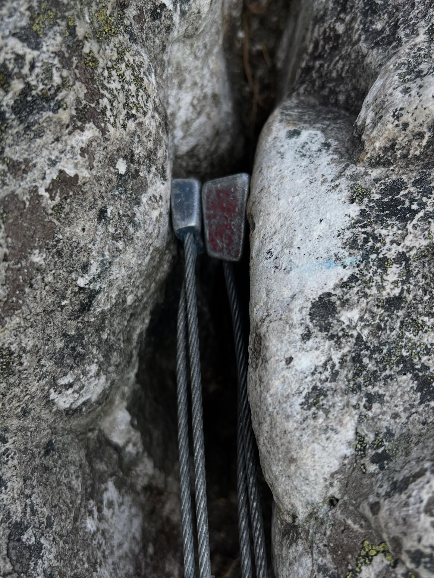 Tech tip Tuesday, on a Saturday.
The tip is: Don’t do weird sh1t.
This picture is complete turbo nonsense.
Just do the simple things well.
Yeah there’s neat little tricks you’ll learn along the way, this photo isn’t one, but get the basics dialled first.
Climbing needn’t be over complicated even if that does get social media clicks.
#climbing #dontdoweirdshit #climbmore #kiss