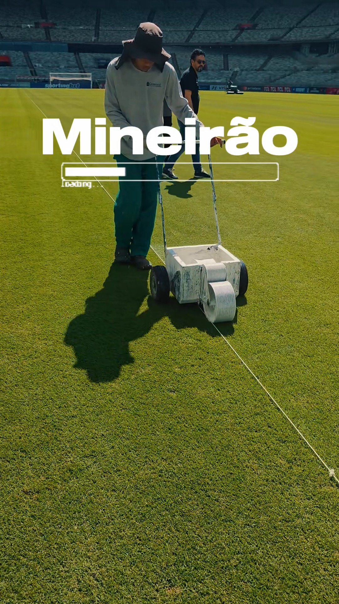 Ontem recebemos a comissão da Conmebol aqui no Mineirão para acompanhar de perto os últimos preparativos para a grande partida de hoje entre Cruzeiro e Boca Juniors.
Um jogo que promete muito, e o gramado já está no ponto para garantir segurança, jogabilidade e o nível técnico que uma noite como essa exige!