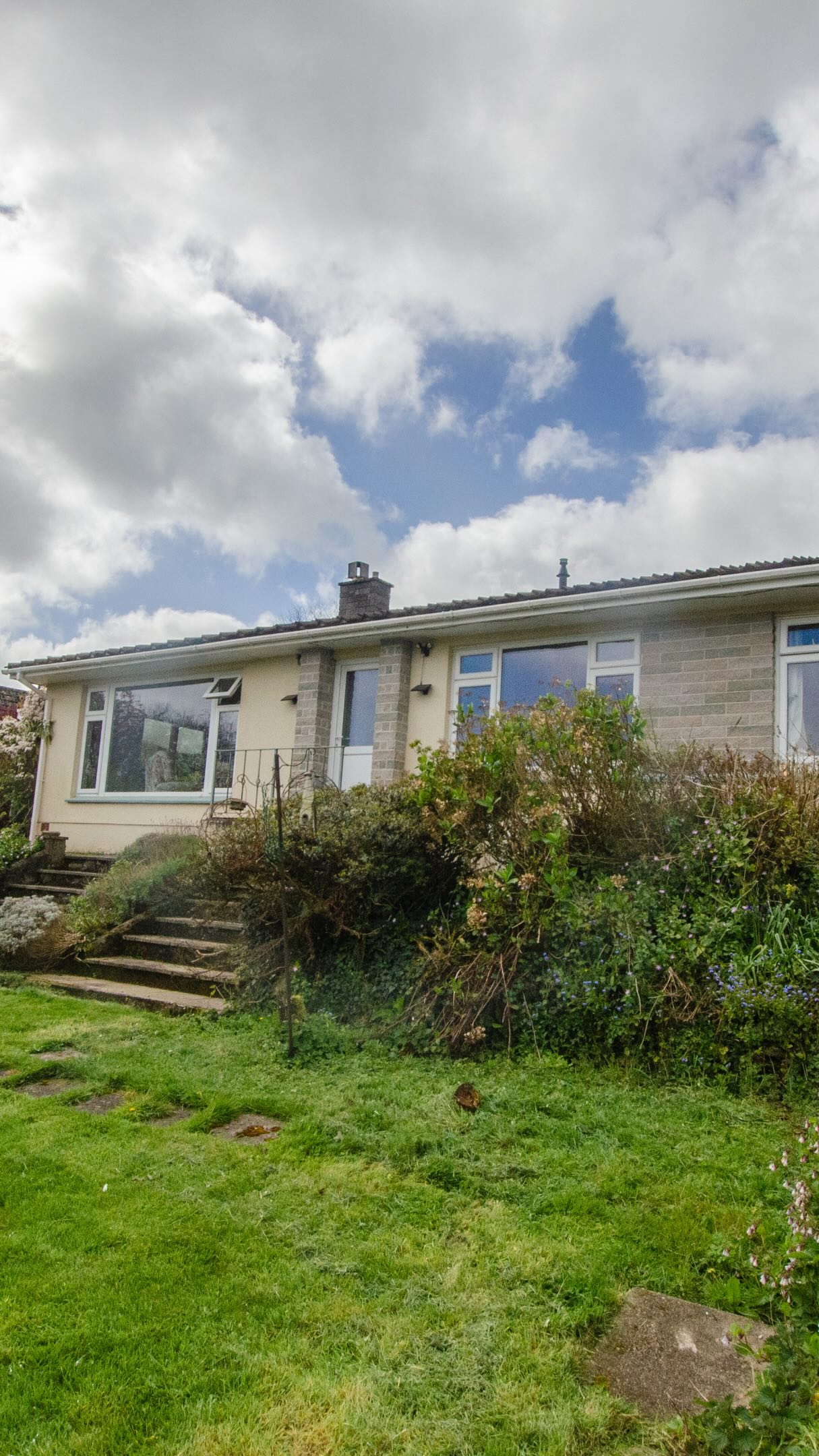📍Coombeside, Lostwithiel
🏠 £450,000
This exceptional detached bungalow occupies one of Lostwithiel’s most coveted positions, tucked away in a wonderfully private elevated setting with sweeping views across the town and the rolling countryside beyond. Designed for effortless single-storey living, the home enjoys a beautifully relaxed flow, with light-filled reception spaces opening onto sun-drenched terraces and generous gardens that wrap around the property, creating a seamless connection between indoor and outdoor living.
To enquire about this property, please call our Lostwithiel Branch on 01208 872728 📞
#cornwallliving #cornishestateagents #propertiesforsale