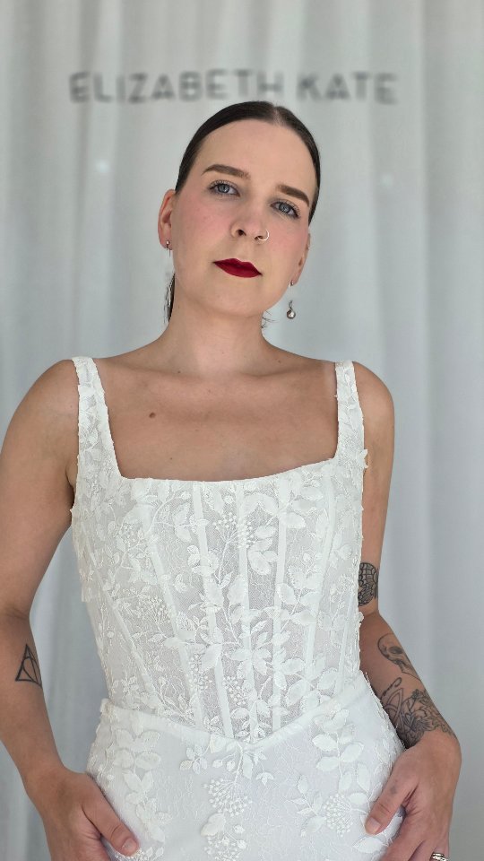 Meet Weston 🤍
Fitted to perfection in all-over lace, she features a modern square neckline, a low back, and a flattering basque waist that defines every curve beautifully. Effortlessly romantic with a contemporary edge.
Exclusively available to try at Elizabeth Kate during our MWL trunk show, running from 30 April to 17 May.
Appointments are limited, book yours now to find the one.
📱www.elizabethkatebridal.co.uk
📞01724 645 058
📧 hello@elizabethkatebridal.co.uk
📍128 High Street Crowle DN17 4DR
#MWLBridal #WestonGown #BridalStyle #WeddingDressInspo #UKBrides