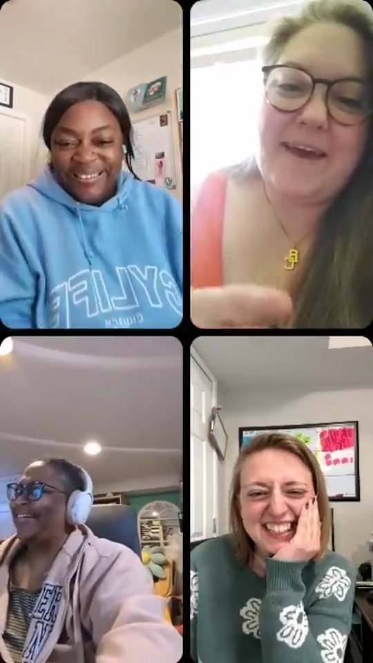 EHARTS chat with @upperroomprints @stories.n.stoneware and @earthwoven.artistry
So fun hanging out with you all this afternoon! 🩵
