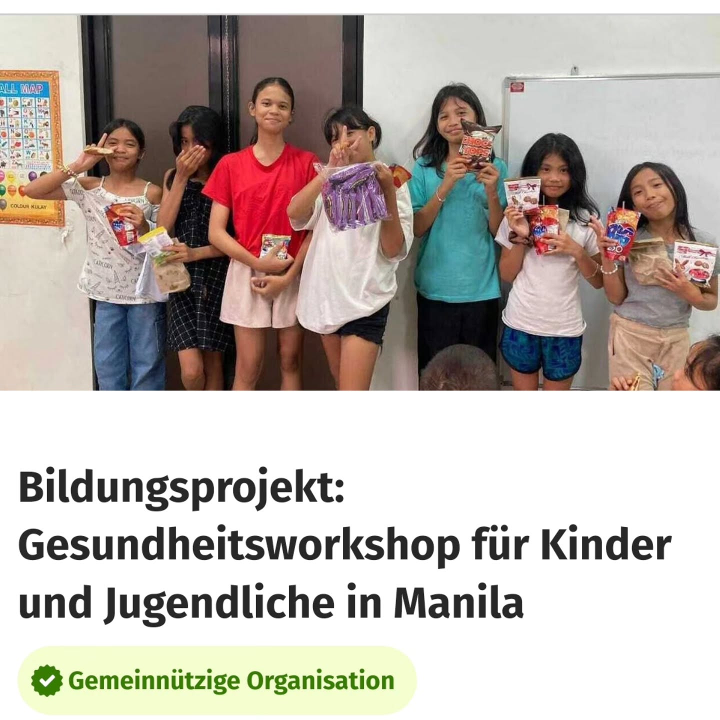 Gesundheitsworkshop für Kinder und Jugendliche in Manila ❤️
Viele Kinder und Jugendliche in den Armutsvierteln von Manila haben nur eingeschränkten Zugang zu verlässlichen Informationen über Gesundheit, Schutz und persönliche Rechte. Ein Aufklärungsworkshop mit lokalen Fachkräften soll hier wichtige Unterstützung leisten. In verständlicher und geschützter Atmosphäre werden Themen wie Familienplanung, Verhütung und gesunde Abstände zwischen Schwangerschaften behandelt. Außerdem erhalten die Teilnehmenden Wissen über Pubertät, Menstruationsgesundheit, Hygiene, Ernährung und Selbstfürsorge. Weitere Schwerpunkte sind die Prävention von HIV und sexuell übertragbaren Krankheiten, körperliche Selbstbestimmung sowie das Recht auf Einwilligung und persönliche Grenzen.
Mit Ihrer Spende werden die Durchführung des Workshops, Lernmaterialien, lokale Referenten und wichtige Hilfsangebote finanziert.
Link zum Projekt: https://www.betterplace.org/de/projects/175464?utm_campaign=user_share&utm_medium=ppp_sticky&utm_source=Whatsapp&utm_content=bp
Vielen Dank für eure Unterstützung ❤️
#projekt #hilfsorganisation #manila #aufklärung #workshop