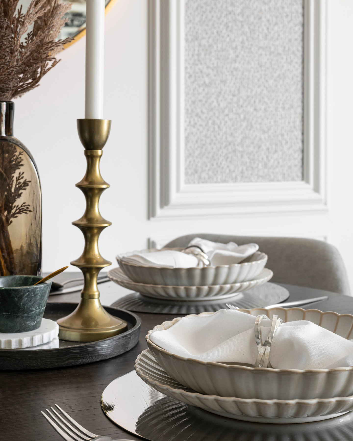 Bank holiday weekend = automatic dinner party excuse 🍾✨
We don’t do casual dinner tables. We do fancy, full luxury. 💎✨
What are your plans this weekend?
#BankHolidayWeekend #HostMode #DinnerParty #LuxuryLiving #TableGoals