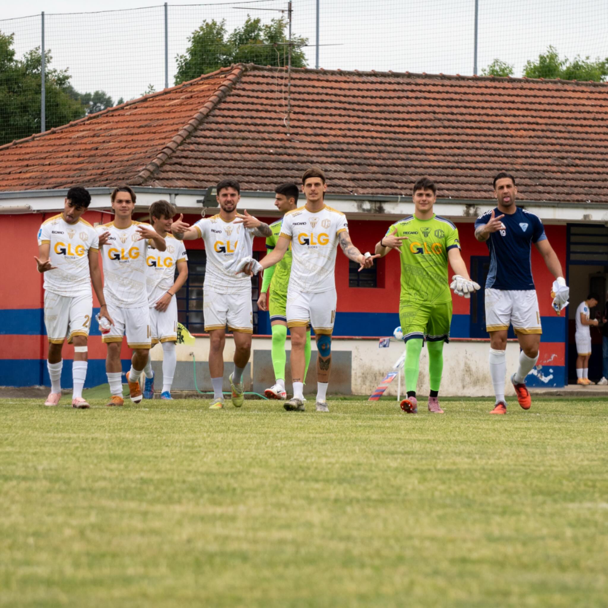 The boys 🤍💙
#wearechisola