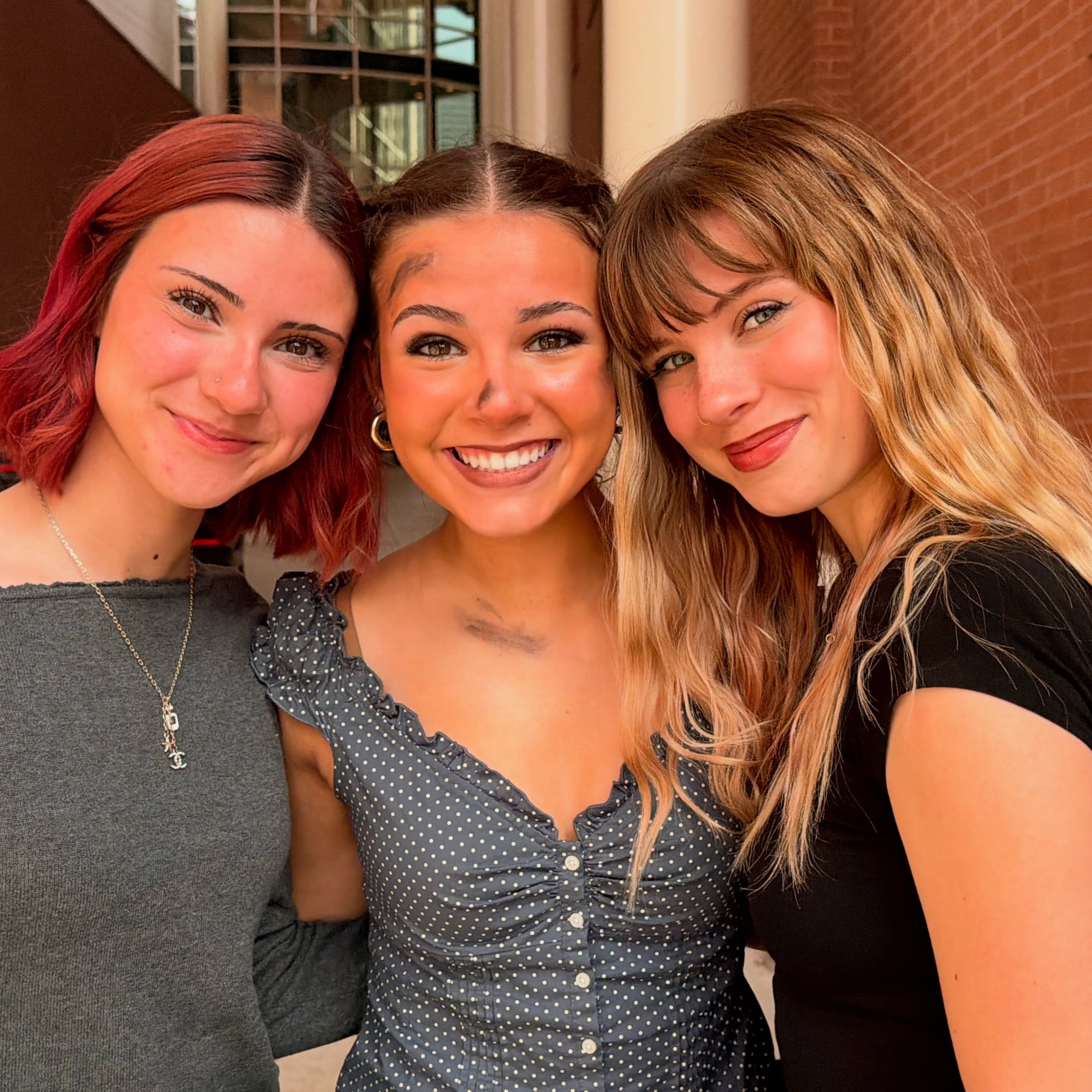 April glimmers. 🌸☔️💜
Stage door, sisters edition
Golf date
Reunions
Beauty
Yoga and wine
Girlfriend dates
Theatre
Fresh hair
Stage door, cousins edition
Life is good. ❤️❤️❤️