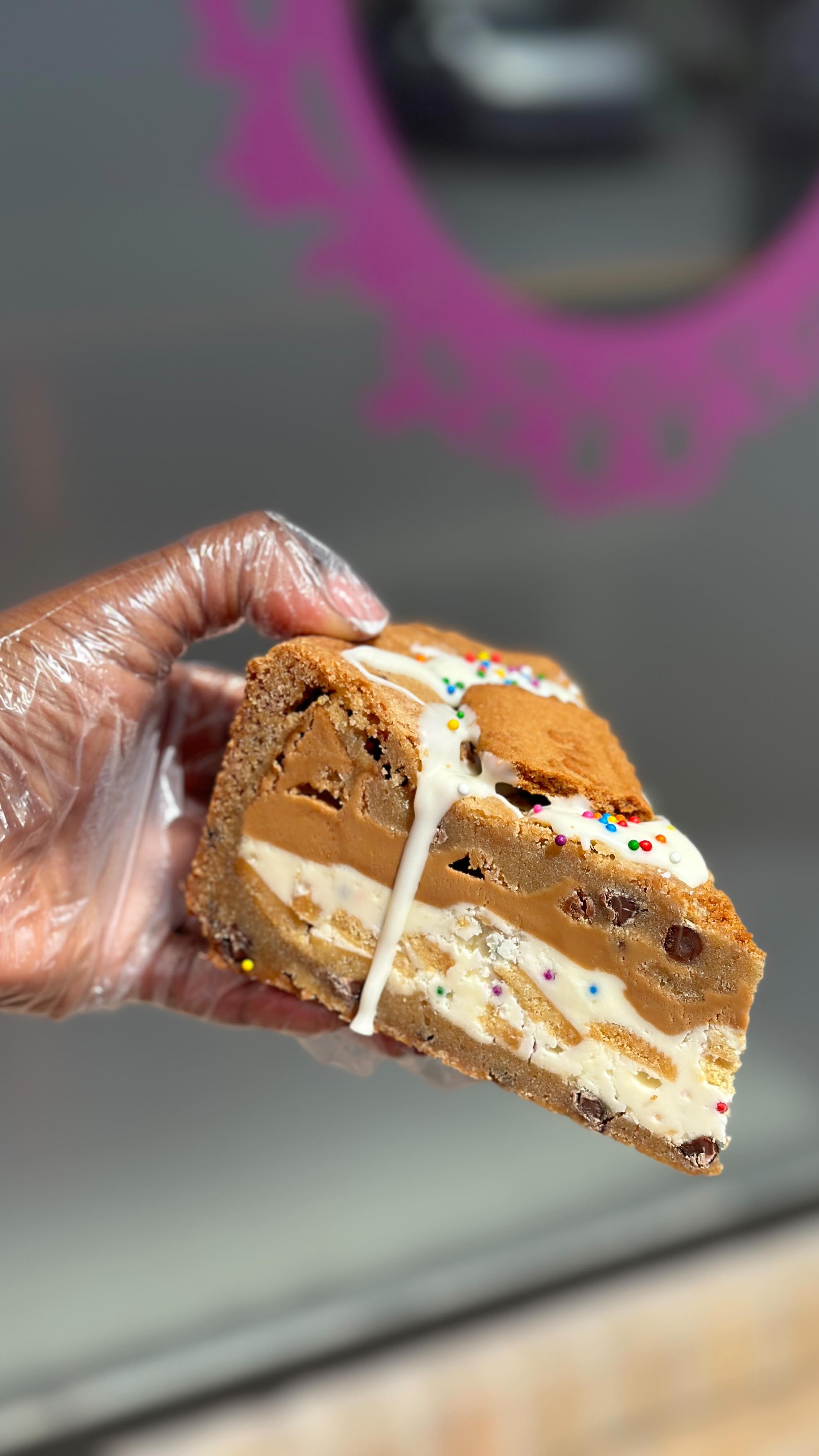 COOKIE PIE PRE ORDER IS LIVE πͺπβ¨π€©
-
CAKEYOURWAY.COM ππͺ
-
#torontobakery #vaughanbakery #cookiepie