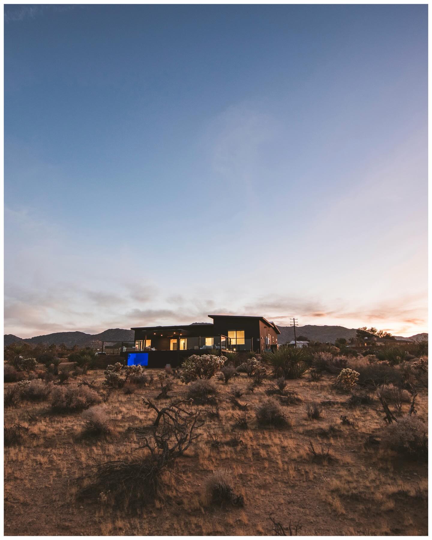 Rest isn’t only the absence of work. It’s a physical space we prepare for you.
We hope you find your quiet here,
Cocoon
San Junipero | Joshua Tree, California. We think you’ll love this stay if wide-open space, and plenty of resting places is your thing.
#joshuatreecalifornia #slowtraveller #stargazervacation #restandrelaxation #desertsky