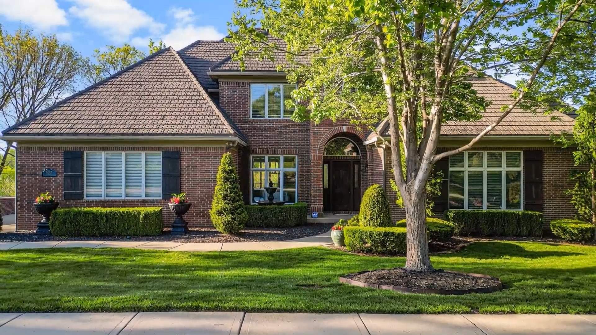 Just Listed in The Hills of Iron Horse!!!
Custom all-brick beauty backing to Iron Horse Golf Course with stunning, unobstructed views! This thoughtfully updated home offers incredible space and amenities, featuring a side-entry 3-car garage, new/refinished hardwoods, LED lighting, plantation shutters, surround sound, and more.
The main level shines with a first-floor primary suite, private office, formal + casual living spaces, and a well-appointed kitchen with Thermador appliances, induction cooktop, double dishwashers, multiple refrigeration components, and a wine fridge. Upstairs offers spacious secondary bedrooms, a large bonus room, and a standout retreat-style bedroom with media setup.
The two-tier walkout lower level is built for entertaining with a full second kitchen, additional dishwasher, full-size refrigerator/freezer, wine fridge, and expansive rec space. Bonus features include three washer/dryer hookups, abundant storage, and smart infrastructure upgrades throughout.
A rare opportunity to own a true golf course lifestyle with space, flexibility, and elevated finishes throughout.
.
.
.
Contact Heather Bortnick for more information!
913.269.5455