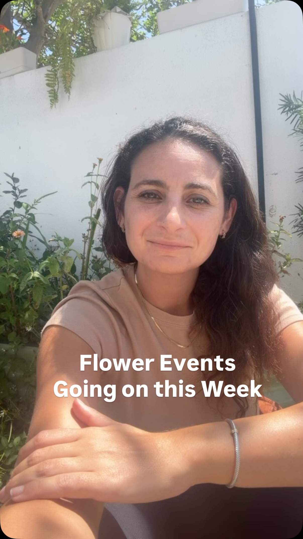 We have lots of flower fun going on this week leading up to Mother’s Day!
Tuesday - Yoga, Breathwork and flower mediation
Wednesday - Free open Craft Night
Thursday - Bloom and Brush Flower painting
Saturday - Flower Mugs workshop at The Roaming Petal and High tea and bouquets @josephs_tea
Sunday - Pamper and Purse Workshop at The Roaming Petal and Bouquet and Coffee @theruyaco
See all the details at our bio link or here!
https://linktr.ee/theroamingpetal