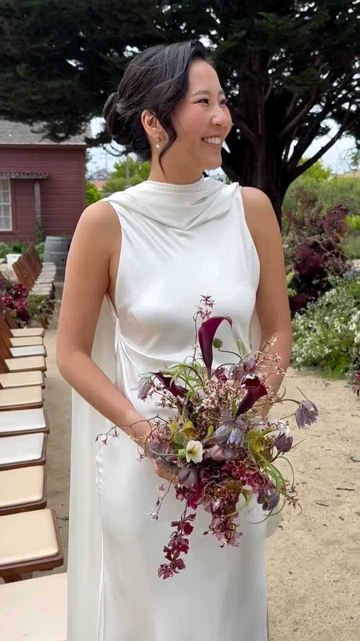 A bouquet that truly belongs to our bride Emily — intricate, unique and intentional 🌿
Photographer: @niravpatelweddings
Planning & Design: @styledbylinds_
Floral: @linzygriswold
Furniture Rentals: @foundrentalco
Linens: @bbjlatavola
Stationery: @andie.g.studio
Venue: @barnsatcoopermolera
Beauty: @soyimakeup
Entertainment: @belmontentertainment
#californiawedding #californiaweddingplanner #bridalbouquets