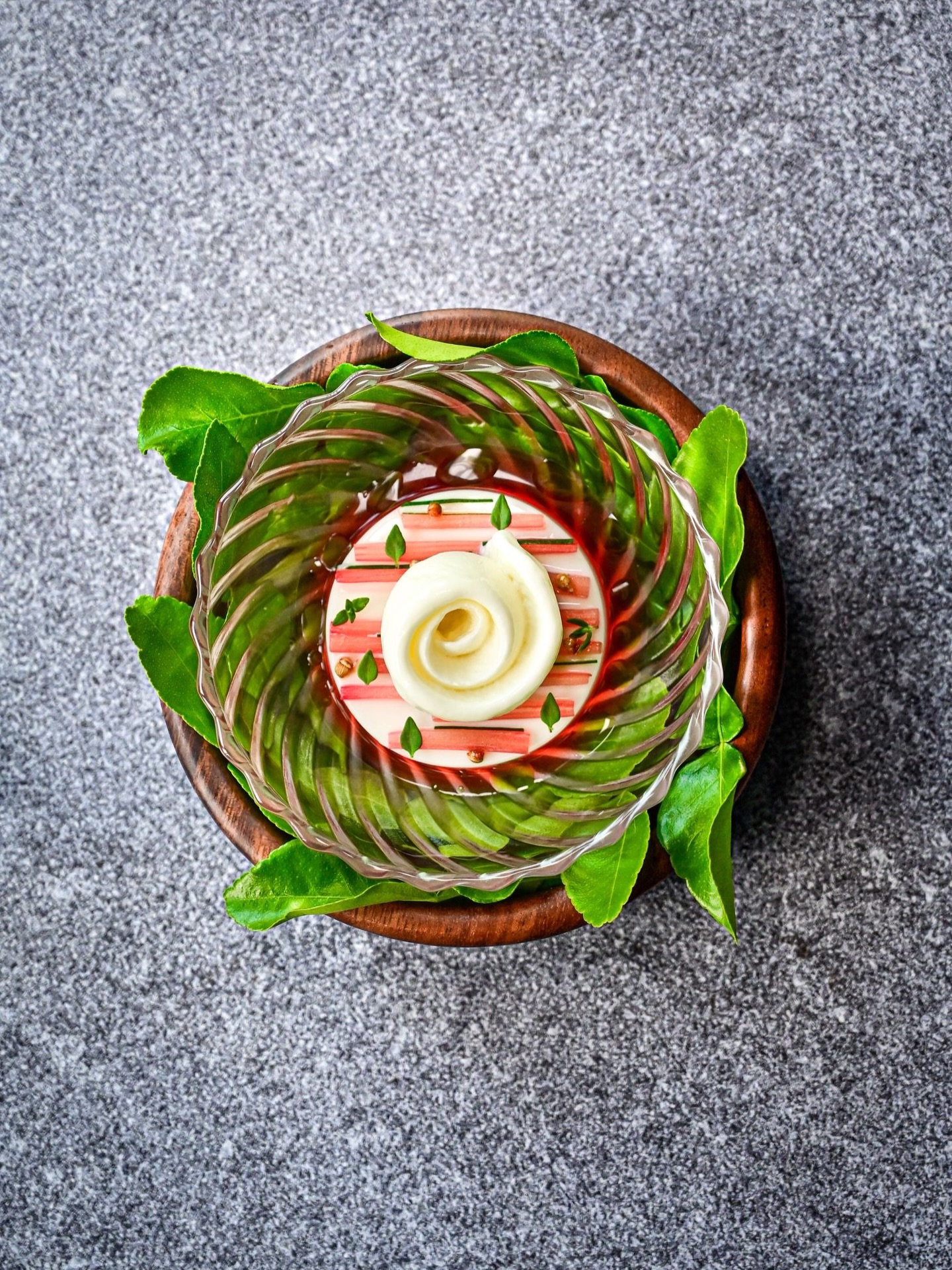Fermented rhubarb, ginger ice cream, buttermilk.
A precise interplay of acidity and softness,
designed as a refreshing release after a structured progression.
A final note, light and clean — like the sea breeze at the end of the meal.
#diningbythesea #phuketfinedining