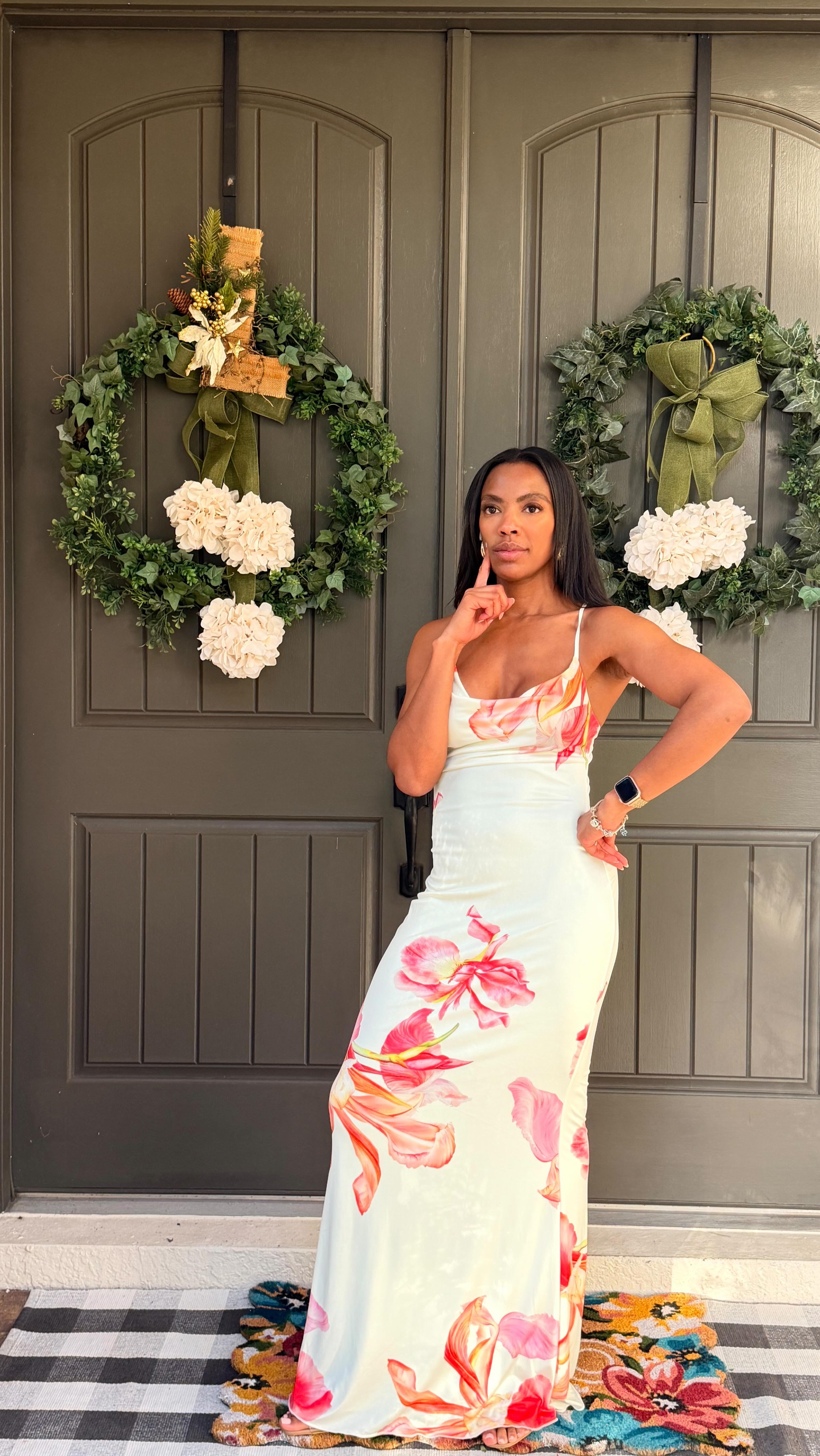 I told myself this year I wasn’t just going to be in the room. If I’m leaving my kids, It has to be worth it.
And then I got there — and I realized being in the room is the work. @mom2summit is not a conference. It’s a mirror. It shows you exactly who you are, where you’re headed, and who you’re supposed to meet along the way.
This year, I went as part of the social team. I came back as something a little more 🥰