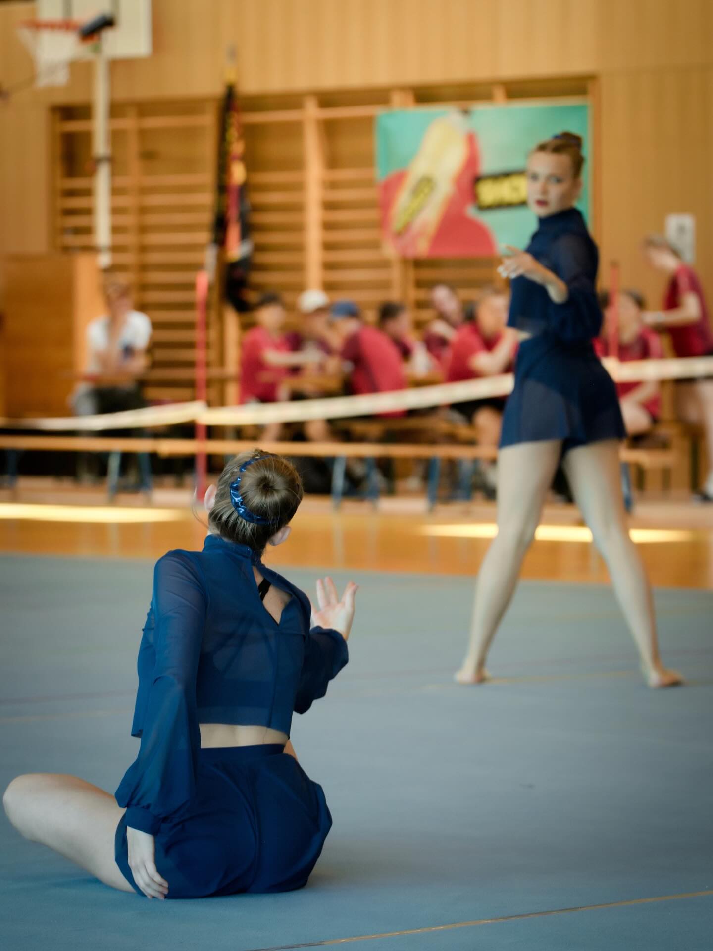 Saisonstart geglückt!🤩👯♀️
Am Rocco-Cup hend mir dörfe id Saison starte! Es isch en glungene Wettkampf mit folgende Resultat gsii:
Gymnastik:
🥇 Paar Celine und Patrizia mit 9.88
🥈 Einzel Patrizia mit 9.83
Aerobic:
🥇 Paar Sina und Patrizia mit 9.71
Mir sind unfassbar stolz und freued üs bereits scho uf dä Leubergcup!🥳
#roccocup#saisonstart#sieg#paar#stvsommeri
