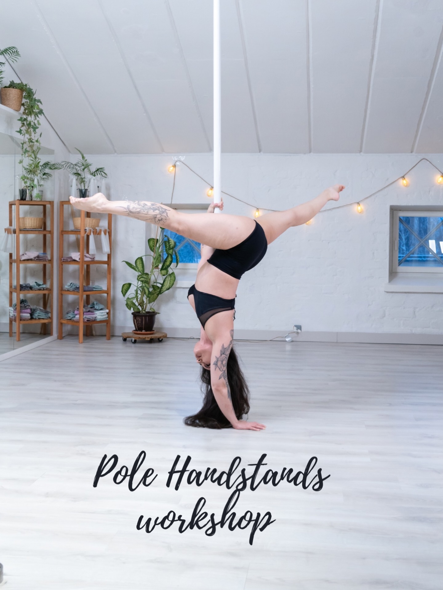 POLE HANDSTANDS WORKSHOP 💪🏻
La 16.5. Klo 14.30-16
Opettajana Sky ( @motionalyst )
Hinta 35€
Tangolla tehtävät käsilläseisonnat ovat pohja Ayeshalle, iron x- liikkeelle tai deadliftille. tässä workshopissa harjoitellaan deadliftiä toinen käsi lattialla sekä molemmat tangolla. Workshop sopii kaiken tasoisille. Niille, jotka eivät ole vielä tehneet käsilläseisontoja tangolla, aloittavat perusteista ja ne, joilla on jo enemmän kokemusta opettelevat deadlifteja uusilla otteilla sekä eri asentoja.
Ilmoittaudu mukaan Roofin app:in kautta, jonka löydät nimellä Roof Aerial Club App Storesta tai Play kaupasta. Voit käyttää myös selainversioita, joka löytyy bion linkkipuusta.
🤸♂️ Tervetuloa mukaan! 🤸♂️
📸: @takayamaproductions
#roofaerialclub #poladance #tankotanssi