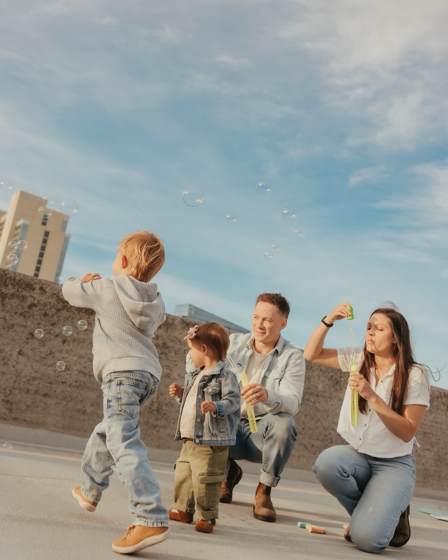 More of THIS kinda fun!! 🤩
So much fun with some of our friends last night! Thankful they trusted me with “bring anything your kids love to play with and meet me on the top of a parking garage downtown” 😅
Love these friends big!! And can you EVEN with these cutie kidddddos 🫶🏼
#kansascityphotographer #midwestphotographer #kansascityfamilyphotographer #downtownkc