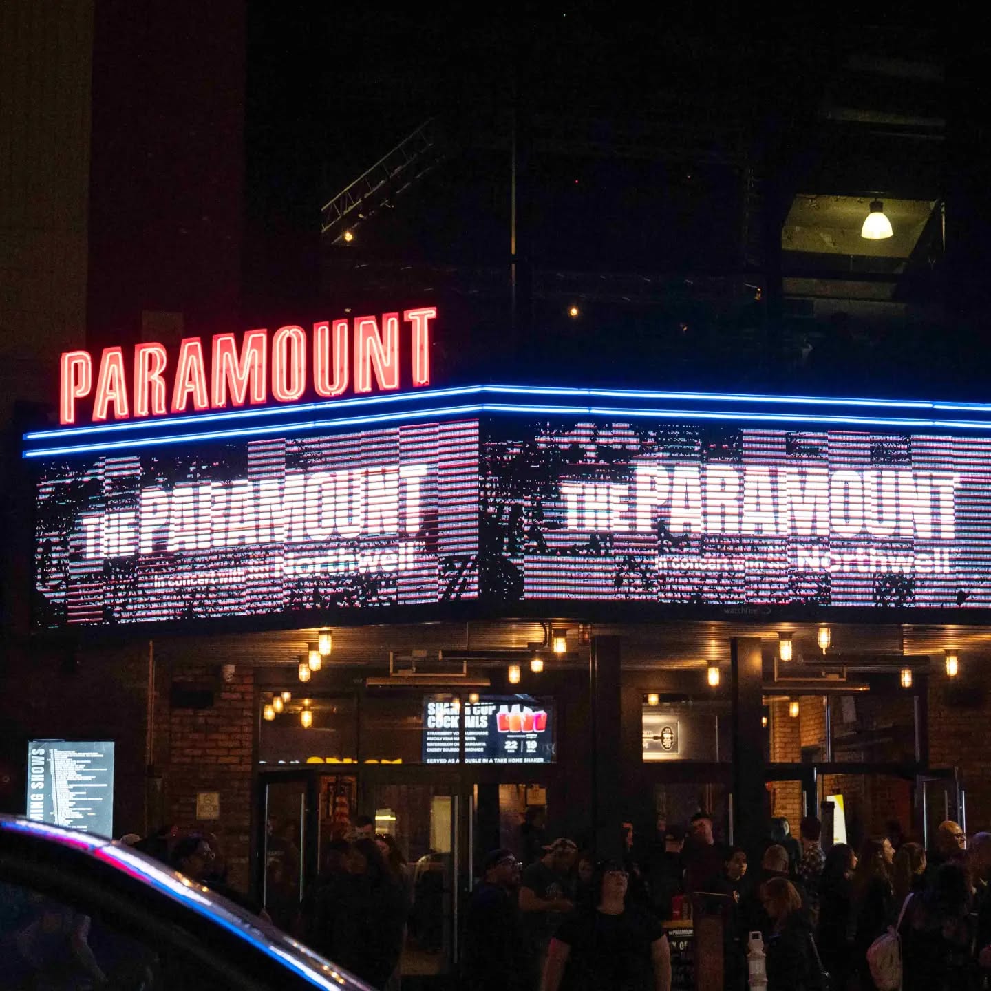 Huge congratulations to our concert photo friends on your engagement!! Thank you to the @theparamountny & @dayseeker for allowing us to make this happen!!
#ConcertProposal #SheSaidYes #ProposalIdea #Engaged #paramountny