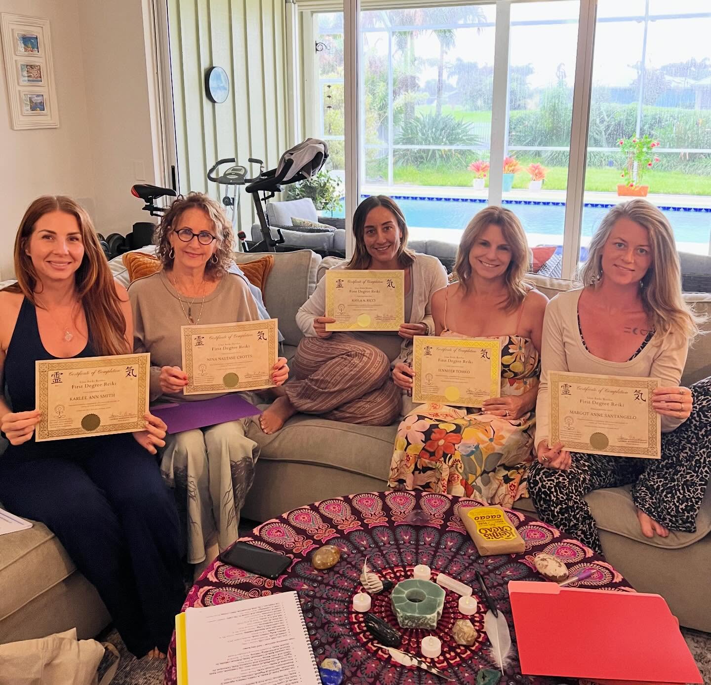 Congratulations to these five incredible lightworkers who are now Usui Reiki Level 1 certified ✋💜🤚 It was an honor to witness your shifts, your breakthroughs, your joy, plenty of laughs (and tears), and some beautifully quiet in-between spaces. You are now channels for this loving life force energy, and the ripple effect of your work will reach farther than you can imagine 💖✨
And no healing weekend would be complete without breaking bread together 🥖 Thank you for the dreamy sourdough creations Margot @sonandmoonfarms and the authentic Japanese curry by the amazing @traceycallahanmagic 🍞🍛💛 Because these trainings are never just about Reiki… they’re about connection, friendship, sharing meals, and remembering we’re all human while figuring things out together 🤍
Thank you for your openness, your trust, and your willingness to go inward (even when it’s not always the easiest route)! The world truly is a better, brighter place because of each of you sharing your healing light 🌟💫 Keep shining, keep trusting, and keep coming home to yourselves 🥰
#reiki #reikihealing #reikimaster #reikilevel1 #floridareiki treasurecoastreiki lightworker lightworkersofinstagram chakrahealing vibrationalhealing attitudeofgratitude energyiseverything energyhealing happyandhealthy greatestgifts reikiislove