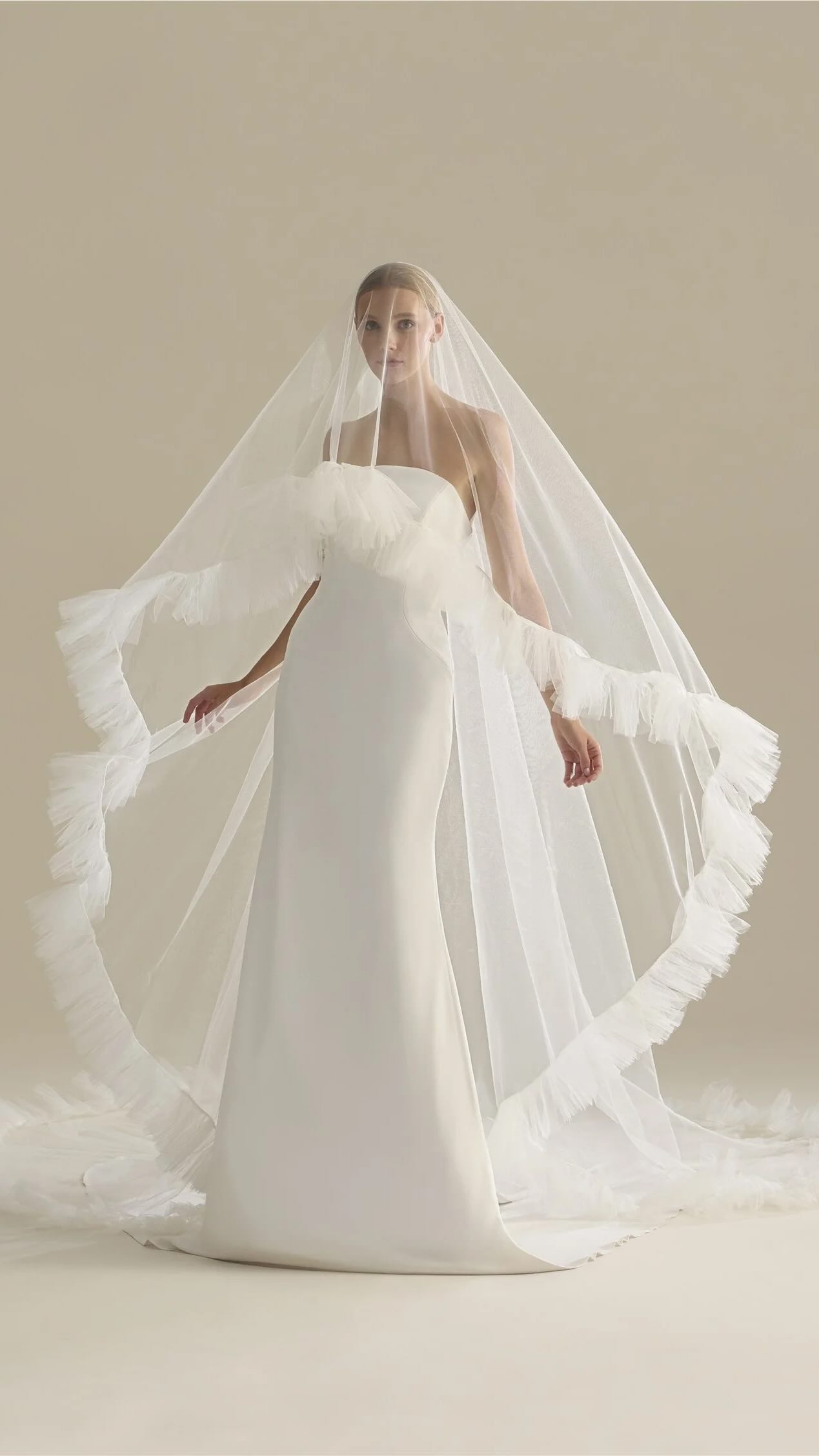 New Veil Alert 👀
How incredible is this new veil from @pronovias 😍
Elegant, chic and an absolute statement! So excited to have it in the boutique …
#bridal #veil #weddingdress #bridalboutique #bride