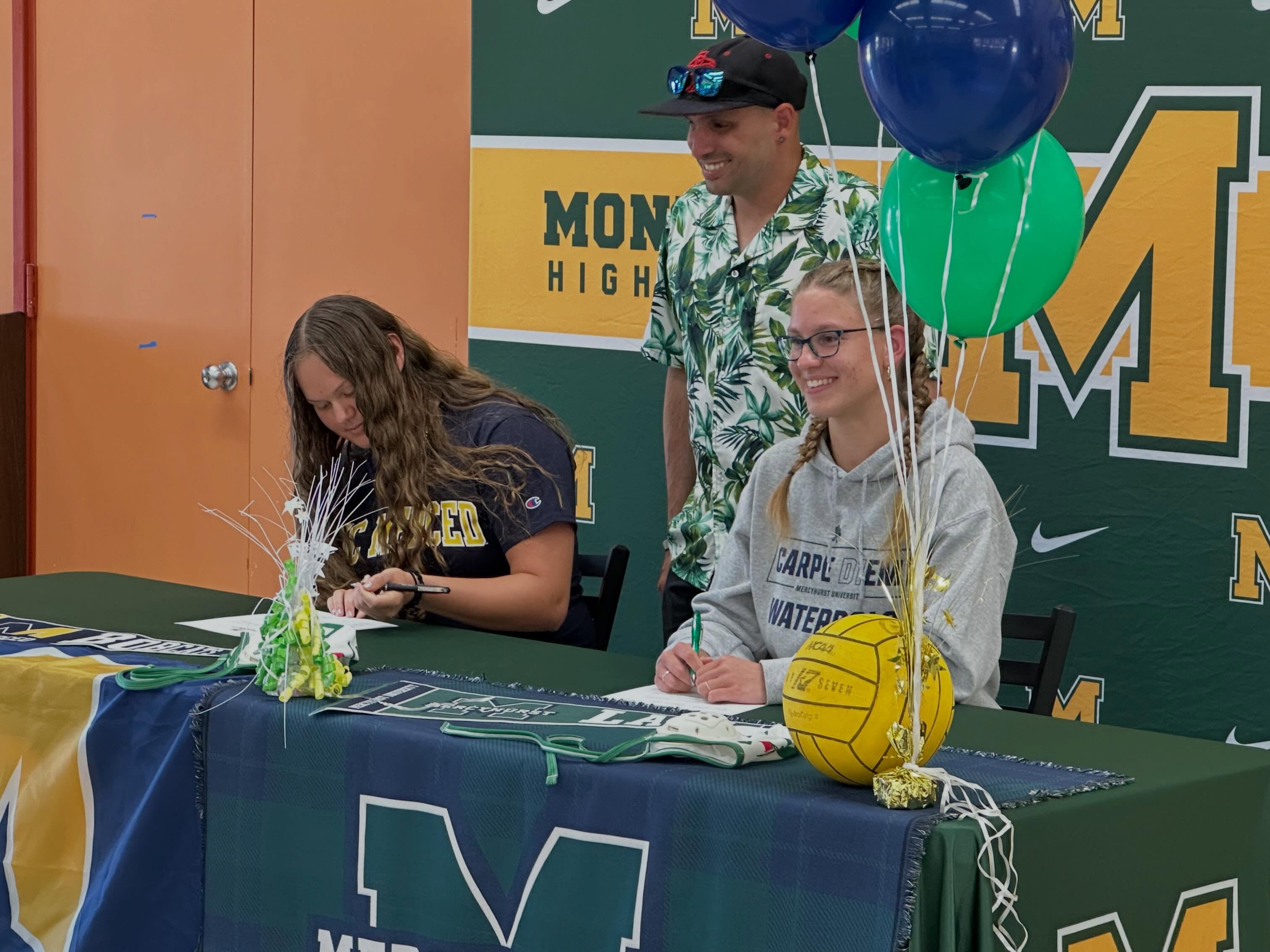 Congratulations to Zoe Crawford, 2025 USATF Steeple Chase All-American, on signing with Division 1, Mercyhurst University! Zo-zo (@zoecrawford06), you've grown into an exceptional athlete and person; I'm honored to have coached you and look forward to seeing your continued success! 🤽♀️