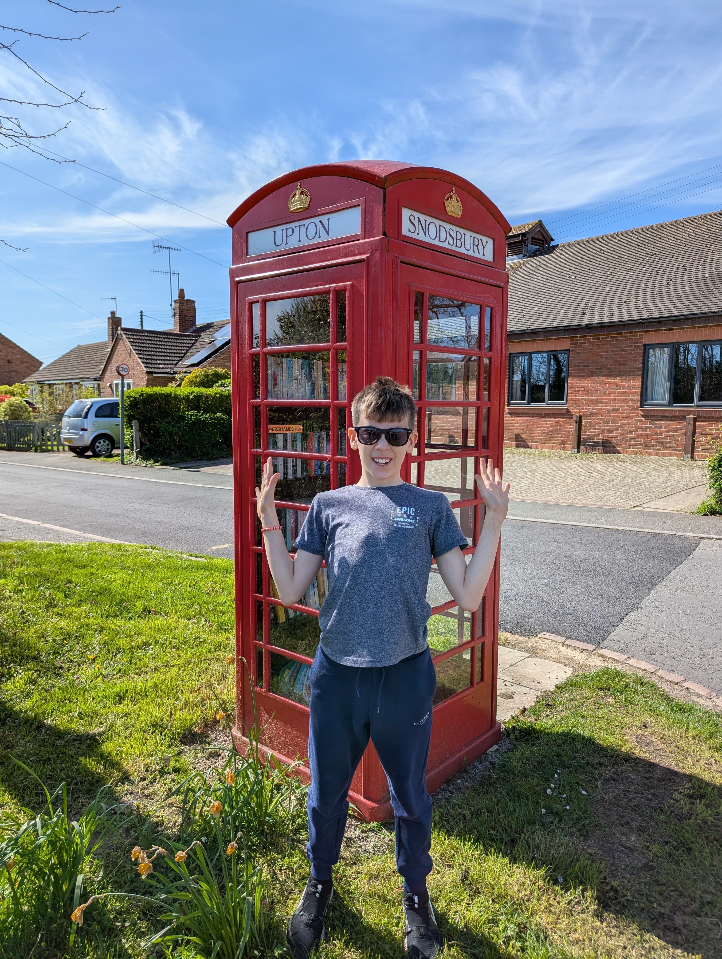 Read the sign carefully!!! ☎️
In March, our Tweens Stage Actors took part in an original play called ‘Adventure Is Out There’ set in the British village (during Victorian England) of Upton Snodsbury. And look where cast member Josh (“Vinnie the Magician”) went for a trip recently. To the REAL Upton Snodsbury!!! 😮 I wonder if the real residents of the village are as eccentric and wacky as the ones in our play. 🤔
Tweens… shall we plan a trip to find out?? 😂
#uptonsnodsbury #artimitateslife #dramaclass #liverpool #aigburth