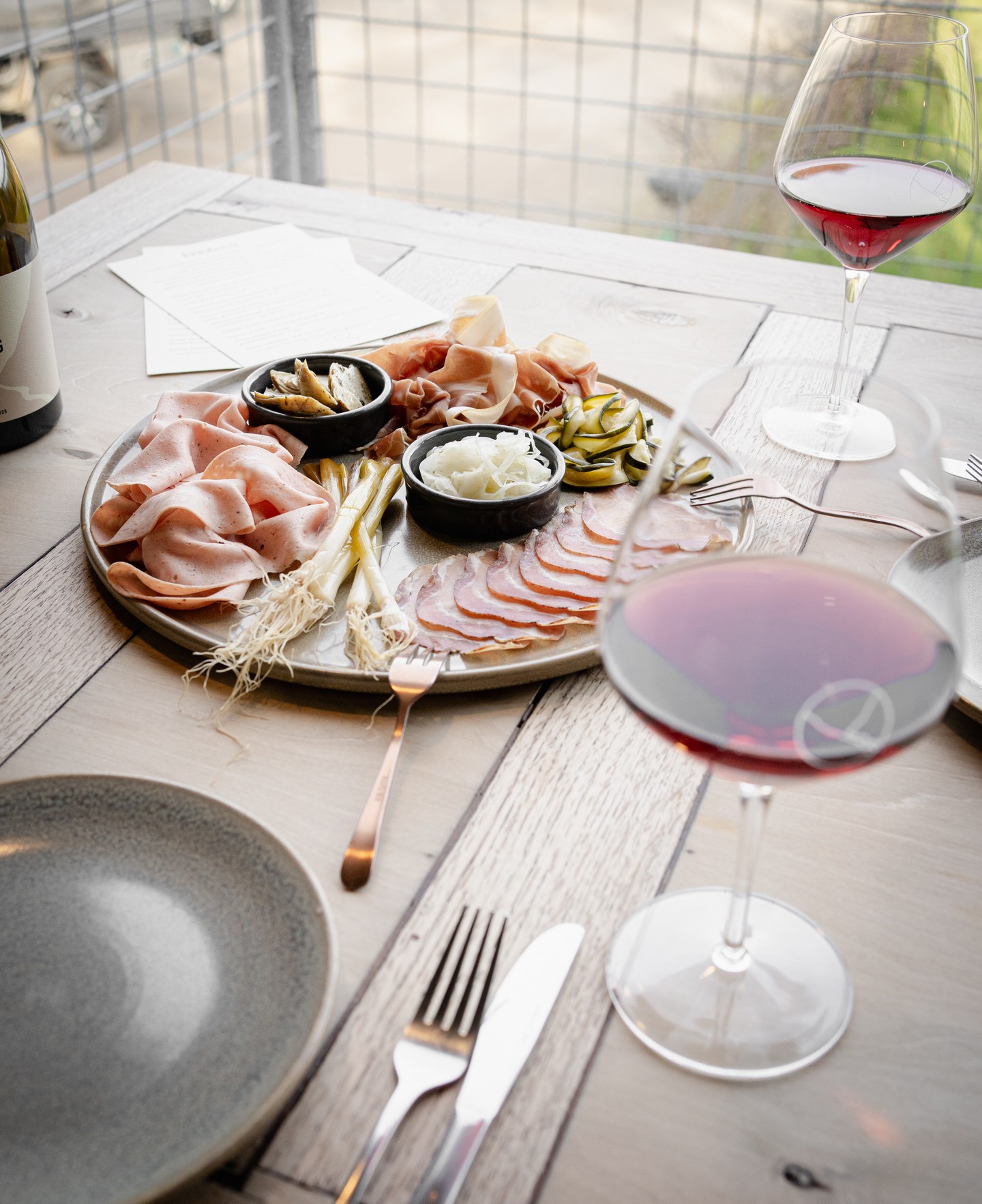 You’ll need a few wine buddies to help you navigate our salumi and cheese platters. If you’re bringing an appetite, be sure to ask for the house-made pickles and local giardiniera.
#mountowrongvineyard #mounttowrong #macedonranges #macedonrangesnaturallycool #mounttmacedon