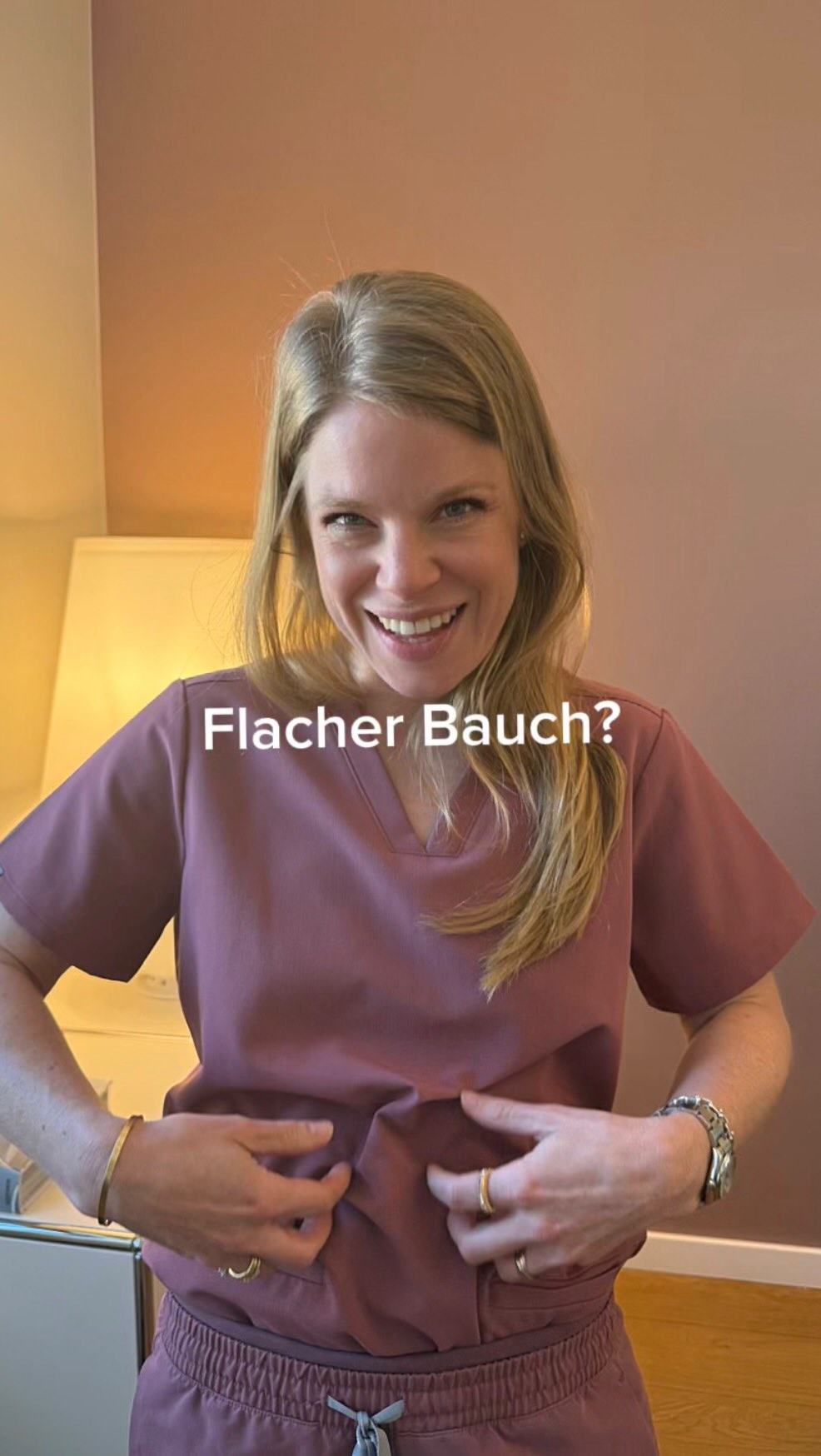 Nach Gewichtsverlust oder Schwangerschaft kann eine Bauchdeckenstraffung überschüssige Haut entfernen und eine Rektusdiastase korrigieren. Für eine stabile Körpermitte und eine definierte Silhouette.✨
#abdominoplasty #aesthetic #bodygoals #plasticsurgeon #confidence
