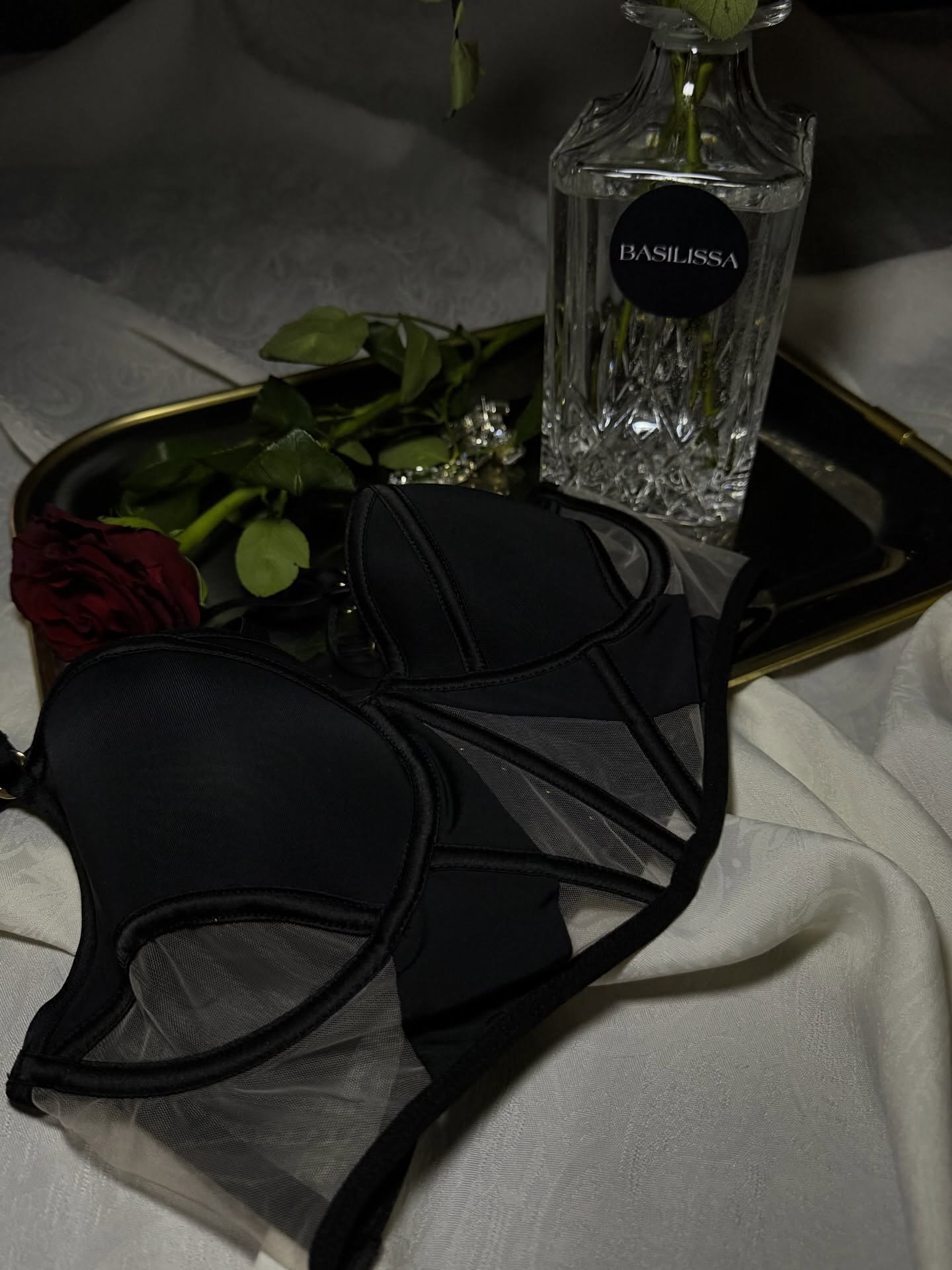 Dettagli che fanno la differenza 🌹
Scopri il nostro corpetto DEVOTA
#shopping #shoponline #igfashion