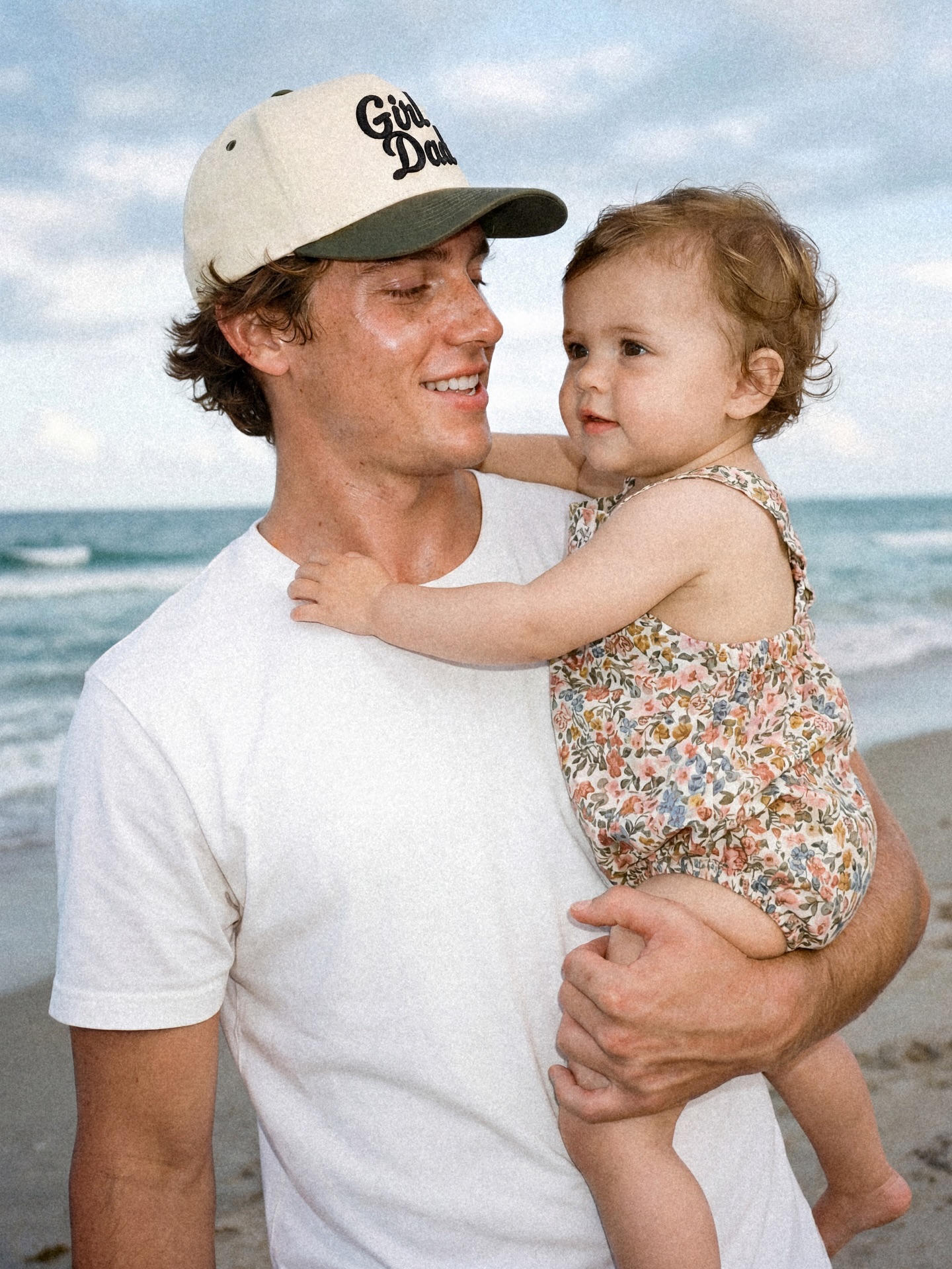 girl dad 💗
father’s day ready for the dads who just get it and always show up for their girls 🫡
browse the rest of our father’s day collection on our website!! link in bio 🔗
#fathersday #truckerhat #embroideredhats #wholesale #ccbeanie