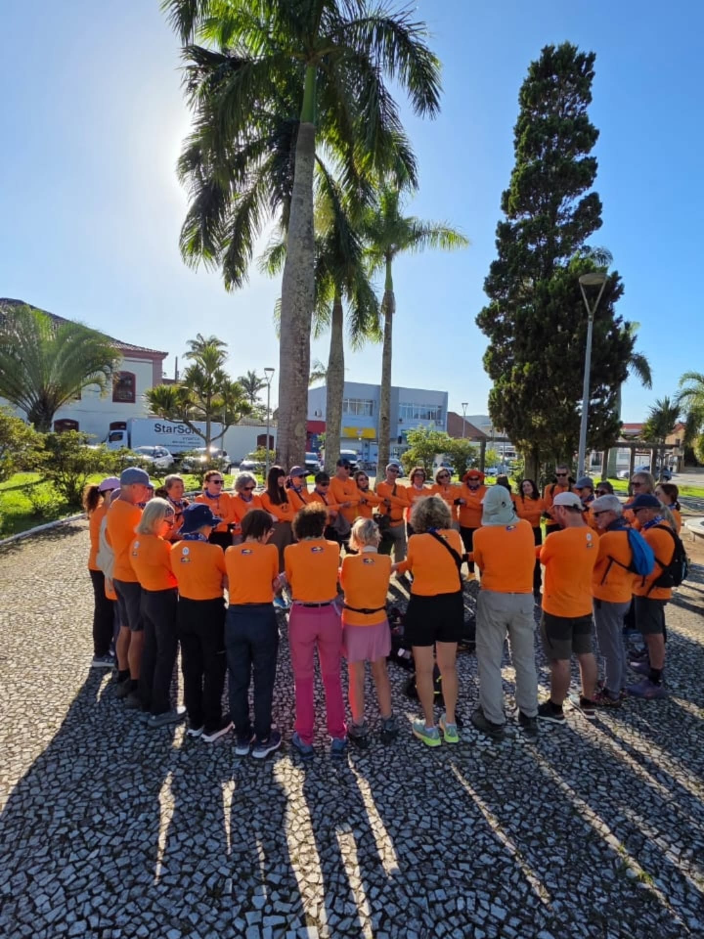Caminho dos Tropeiros de 2026, concluído com sucesso. Gratidão aos peregrinos corajosos e destemidos que enfrentaram com bravura os 197 km de Lages a Florianópolis com subidas e descidas, chuva, lama, frio e calor. Em 2027 tem mais. 👏