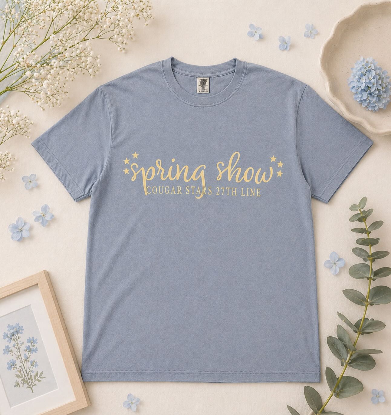 Obsessed with how soft + fresh this turned out 🩵✨
Custom pieces like this is what we do best.
We bring your team’s moment to life just how you want it!
#OvationDesigns #customapparel #SpringShow #ScreenPrinting #TeamSpirit