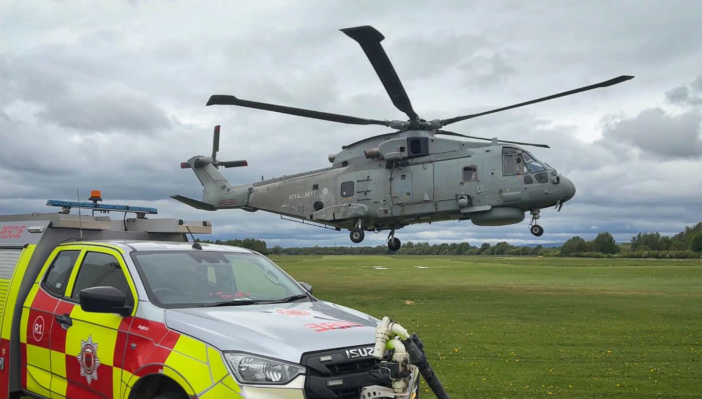 Royal Navy dropping in while we keep things covered on the ground โ just another day at Barton.
#Aviation #Helicopter #RoyalNavy #EGCB #AirfieldLife