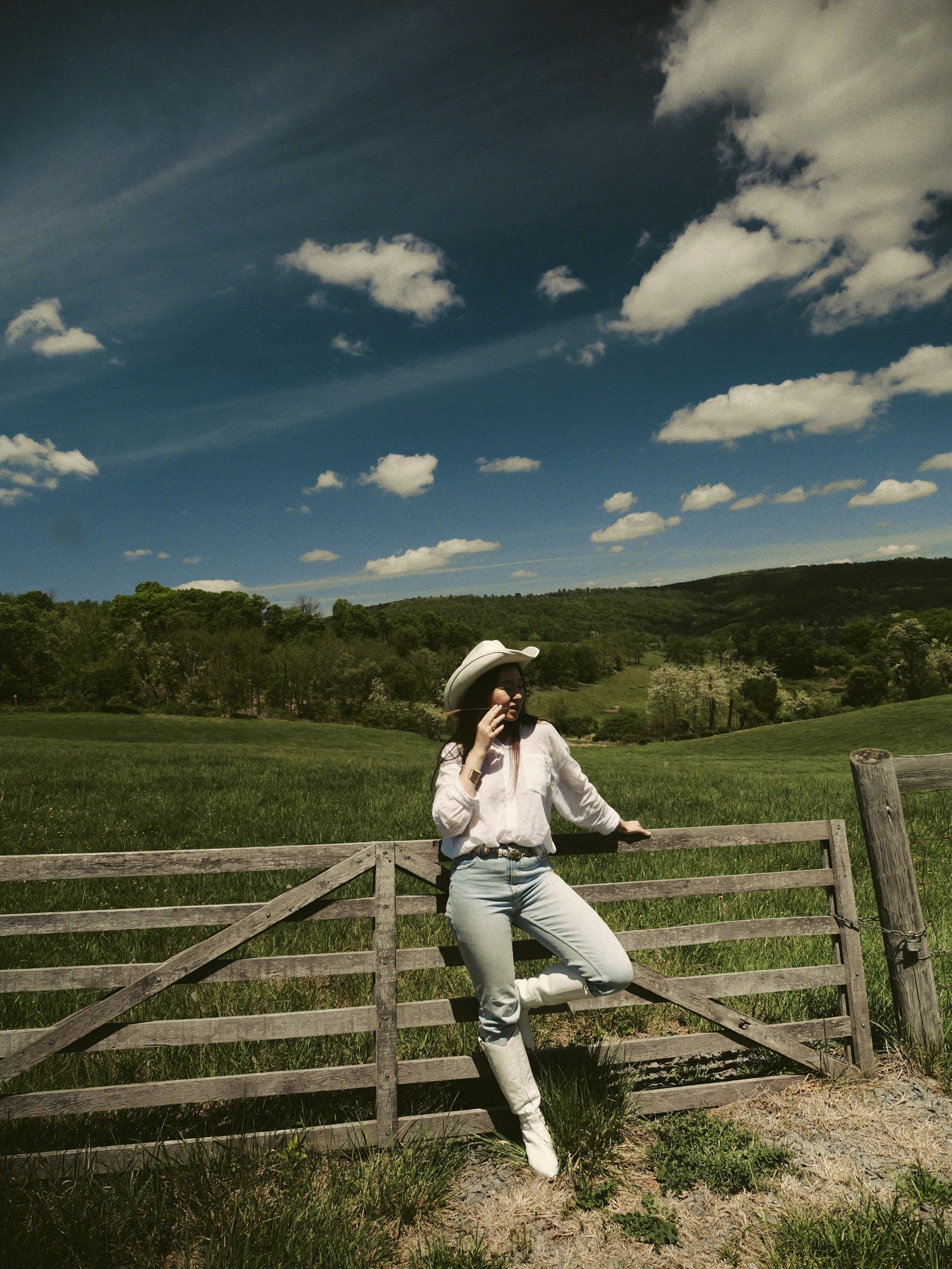 my turn now 👢 pt I photographer @viktoriavldna