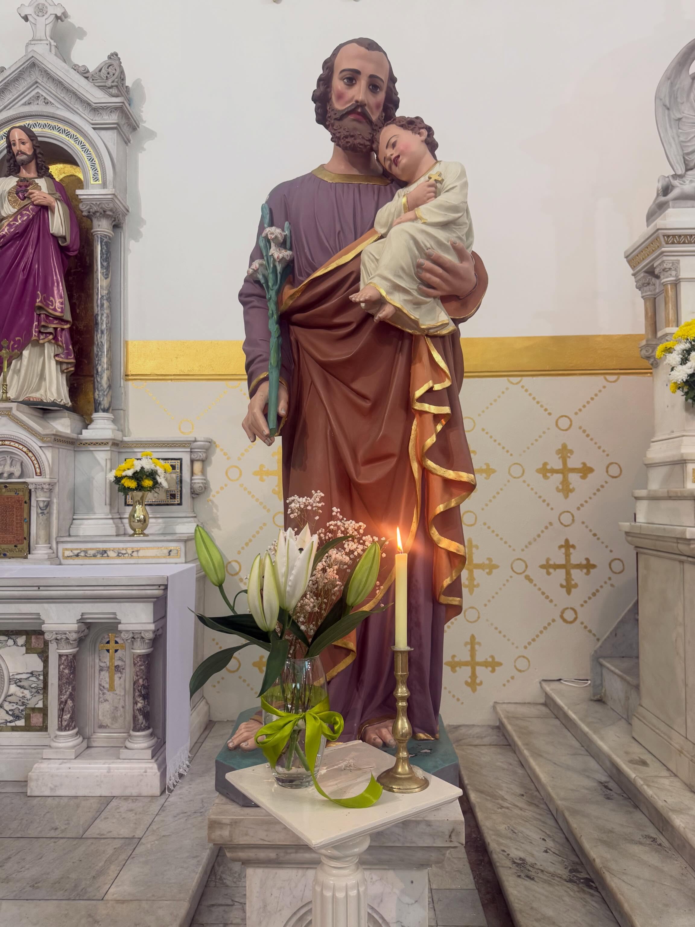Today we celebrated the feast of Saint Joseph the Worker at St Michael’s Church. The choir sang a beautiful mix of songs and the whole community came together in such a joyful way. Thank you to Jojo’s family for the beautiful flowers now on display beside the Joseph statue in our church - such a special touch. Truly a beautiful celebration 🙏✨