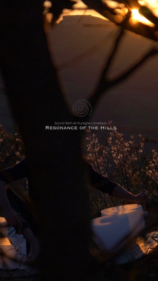 Release at Sunset š
Before you listen, this short introduction gives you context about the place, the moment, and the way this sound bath was played.
Recorded near Nuraghe Limedadu, not far from Nulvi in northern Sardinia, this session took place at sunset a moment when light, temperature, and atmosphere begin to shift.
The sound is built entirely on harmonic triads.
No contrast, no dissonance ā only stable combinations of tones that naturally resonate with one another and create a continuous, balanced sound field.
The session unfolds in three phases from grounding, to opening, and back into balance.
The full before you listen in Youtube - Link in bio
#groundingenergy #sunsetvibes #soundbath #soundhealing #crystalbowls