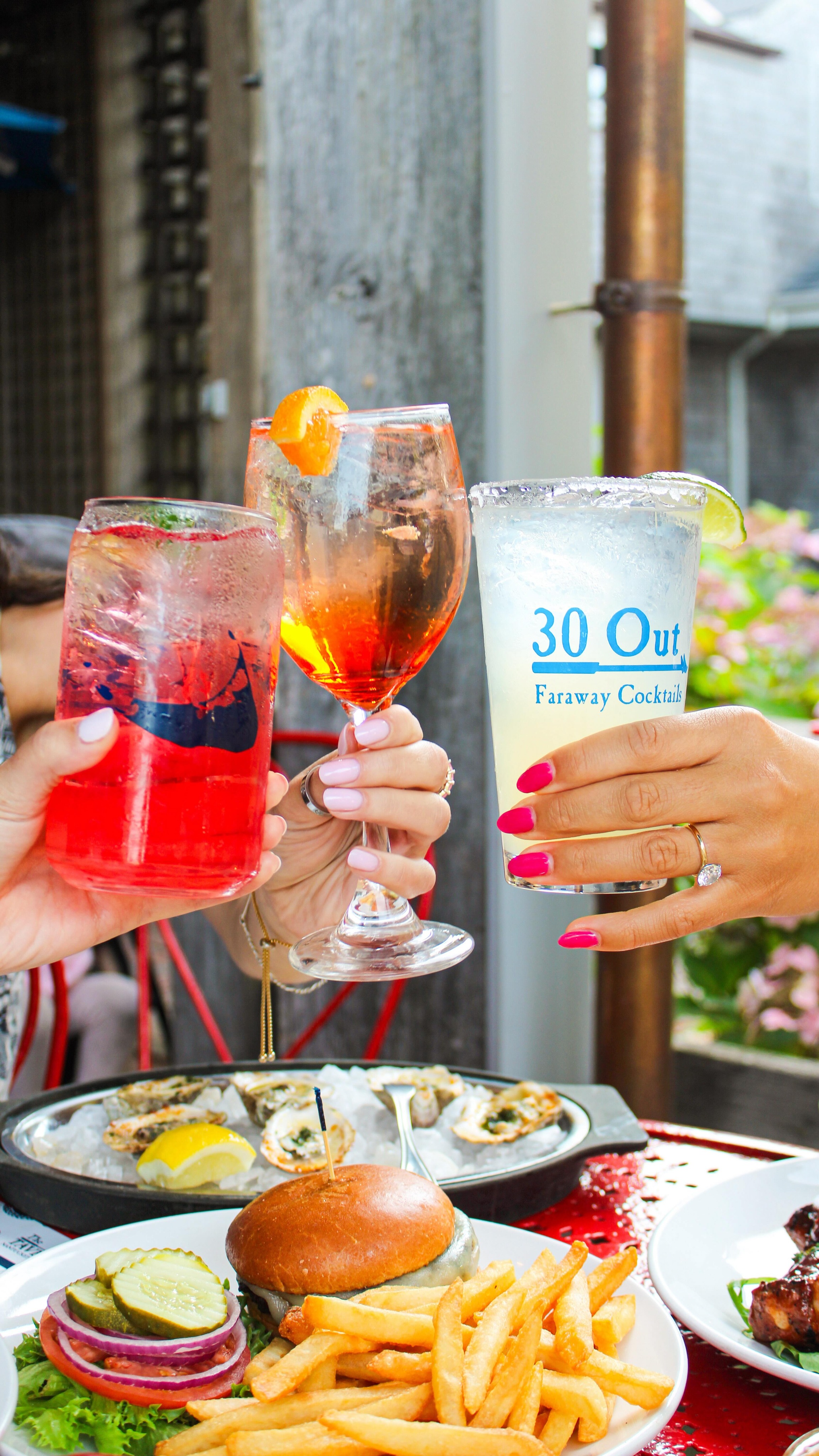 Consider this your sign: patio season is almost here ☀️
Warmer days loading at Tavern & Gazebo.
Videography + Marketing for #BlueSevenClient | @tavernandgazebo_nantucket