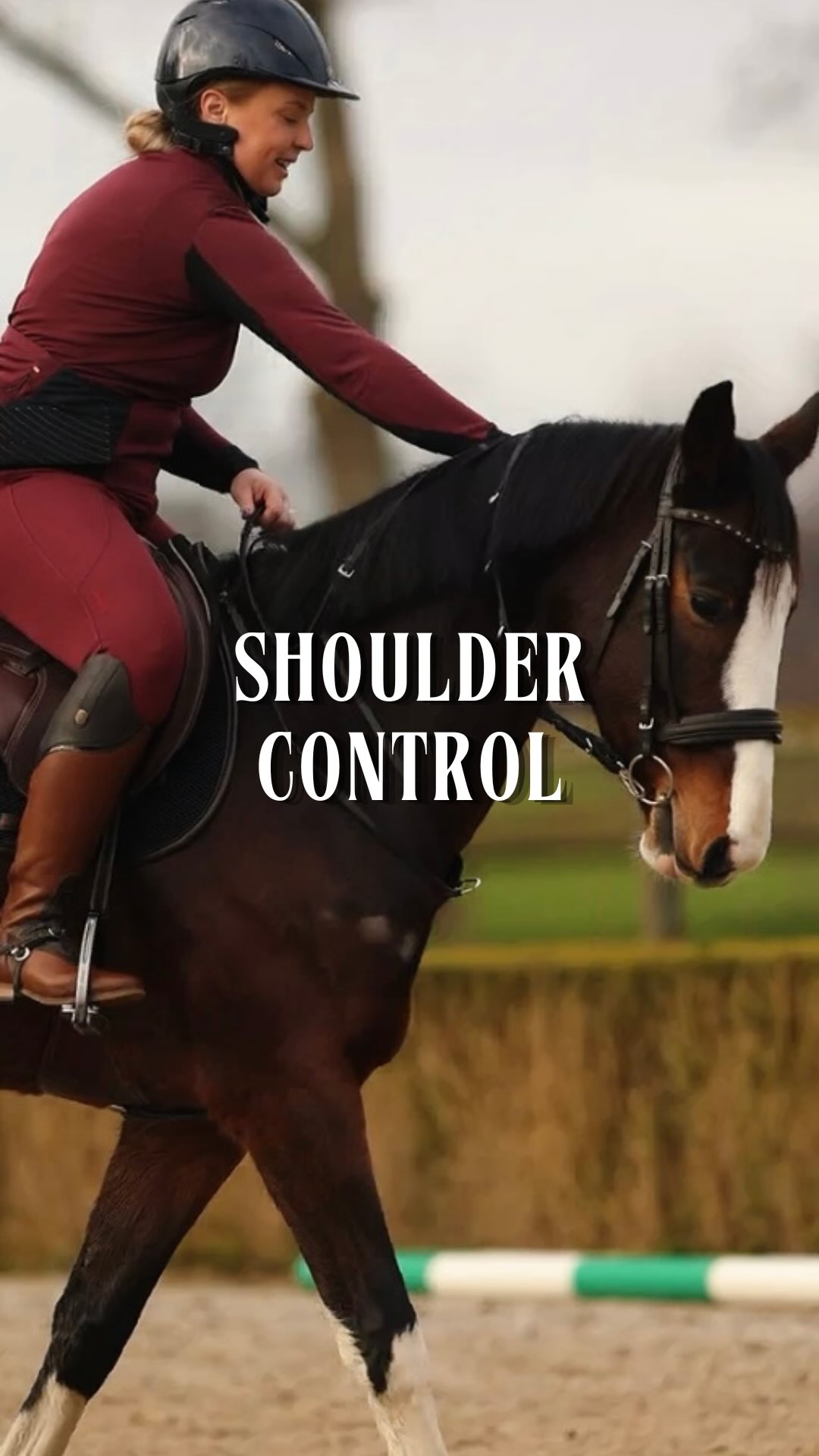 Wherever the shoulder goes, the rest of the horse follows.
If we lose control of the shoulder, we lose straightness, balance, and influence over the line of movement.
Whenp you have shoulder control, everything improves:
– the balance becomes lighter
– the turns become easier
– the straightness becomes real, not forced
💬 Want to know how to develop shoulder control in training? Comment “YES” 👇
#horsemanship #horsemanshiptraining #horsetraining #horsemanshipacademy #paard
