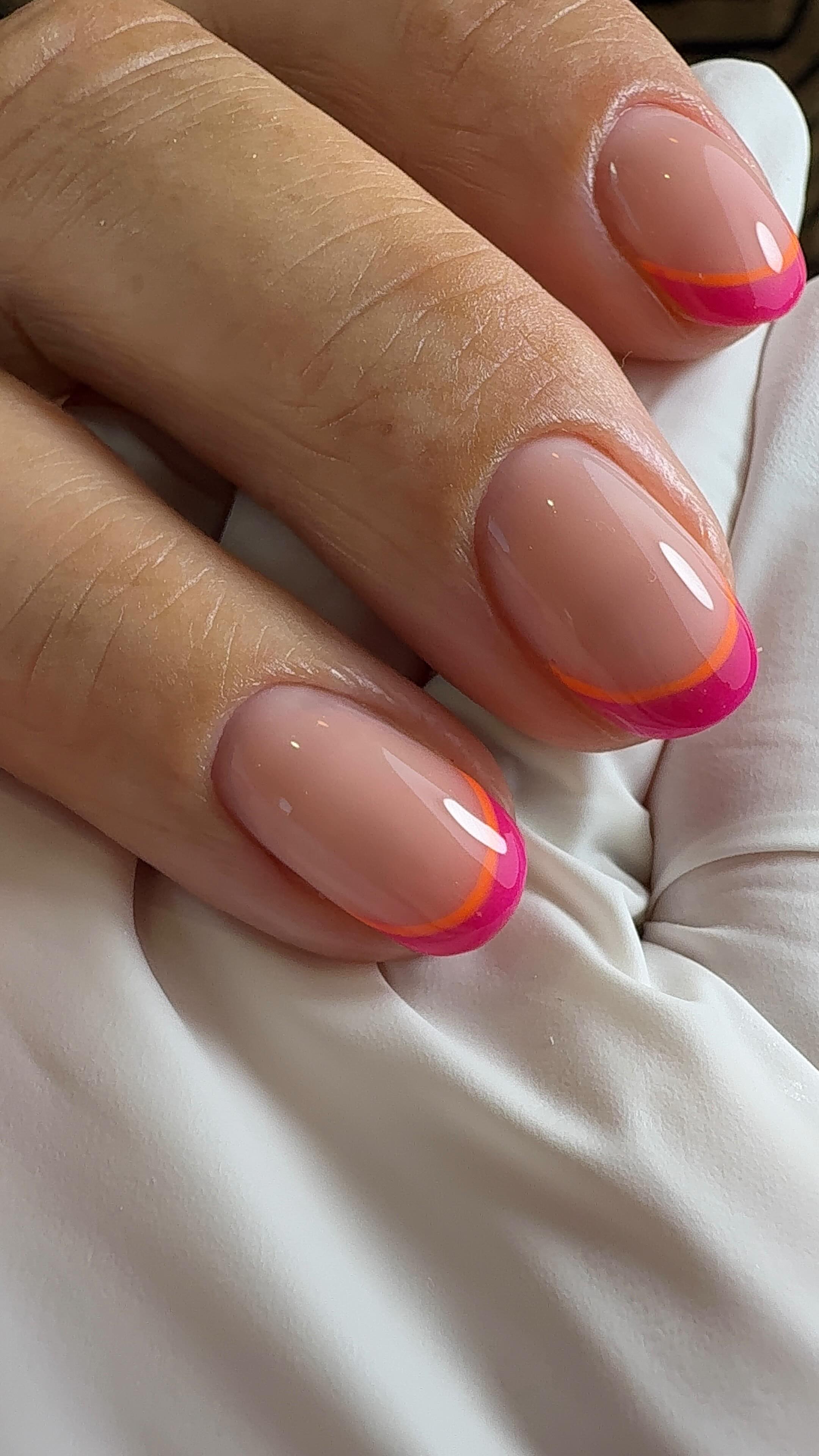 STOP flooding your cuticles with excessive amounts of oil.
I see this all the time, and honestly… it’s doing your work a disservice.
You can spend 2+ hours creating a beautiful set, perfecting your shape, structure, and finish… only to completely mask it by drowning the nails in oil before taking your photos. At that point, you’re not showcasing your work anymore, you’re hiding it.
Cuticle oil is meant to enhance, not distract.
Let’s be real for a second, sometimes oil gets used to blur out poor prep, uneven cuticle work, or imperfections. And while it might “soften” the look in the moment, it doesn’t fix the foundation. If anything, it holds you back from improving.
If the prep isn’t right, it’s not something to cover up, it’s something to work on.
You deserve to be proud of your work in its raw, clean state. Crisp cuticles. Clean prep. Smooth application. THAT is what should speak for you, not a layer of shine disguising it.
And just to be clear, I use oil too. But you’d never know.
I apply it, then I make sure it’s fully worked in using either a lint-free pad or gauze. The goal is hydrated skin, not a glossy filter over your work.
So this is your reminder:
Stop hiding behind cuticle oil.
Start standing behind your foundation.
And if you feel like you are using oil to hide your prep… that’s your sign it’s time to level up. Invest in your skills. Refine your technique.
If you need help with that, I’ve got you 🤍