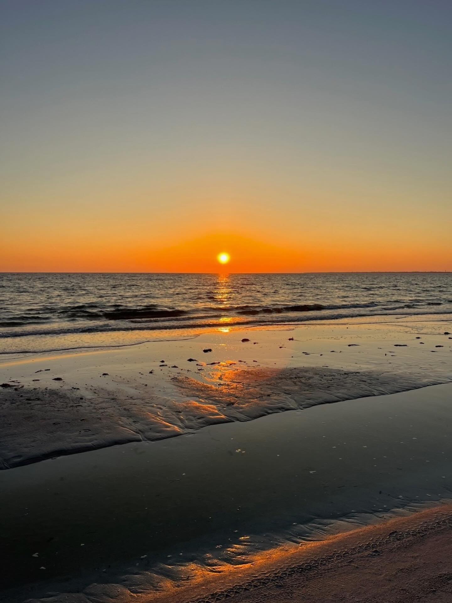 Hello my beach peeps! 📣
Anyone else feeling the heaviness of this cold, dreary New England spring weather?🥶
That lingering feeling… like that gray sky that just won’t quite lift.🌧️
If you’re anything like me, you might feel it not just outside—but within, too.
That’s exactly why I’m creating a little space to gently shift the energy this week.☀️🧘♂️
This Wednesday evening at 7PM, I invite you to step away from the daily noise and into a calming,
coastal-inspired mindfulness practice- a moment to breathe, soften and reconnect with your inner peace.
✨ Join me for a FREE mindfulness session
✨ Especially for those navigating full seasons of life
✨ No experience needed—just come as you are
Flip flops optional… always 🩴😎
If you’ve been craving an 🌊reset, I’d love for you to join us.
Comment “SEA” or message me for details 💙
Zoom link will be sent to you.
www.coachingbyro.com
#centered #innerpeace #seainspired #oceanside #innercalm