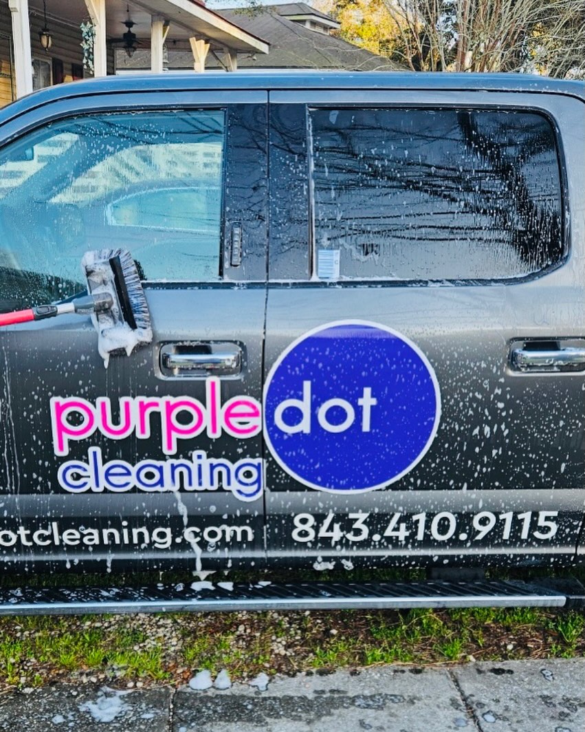 Keep it clean! Happy Friday everybody ❤️😀🧼🧹#CommercialCleaning