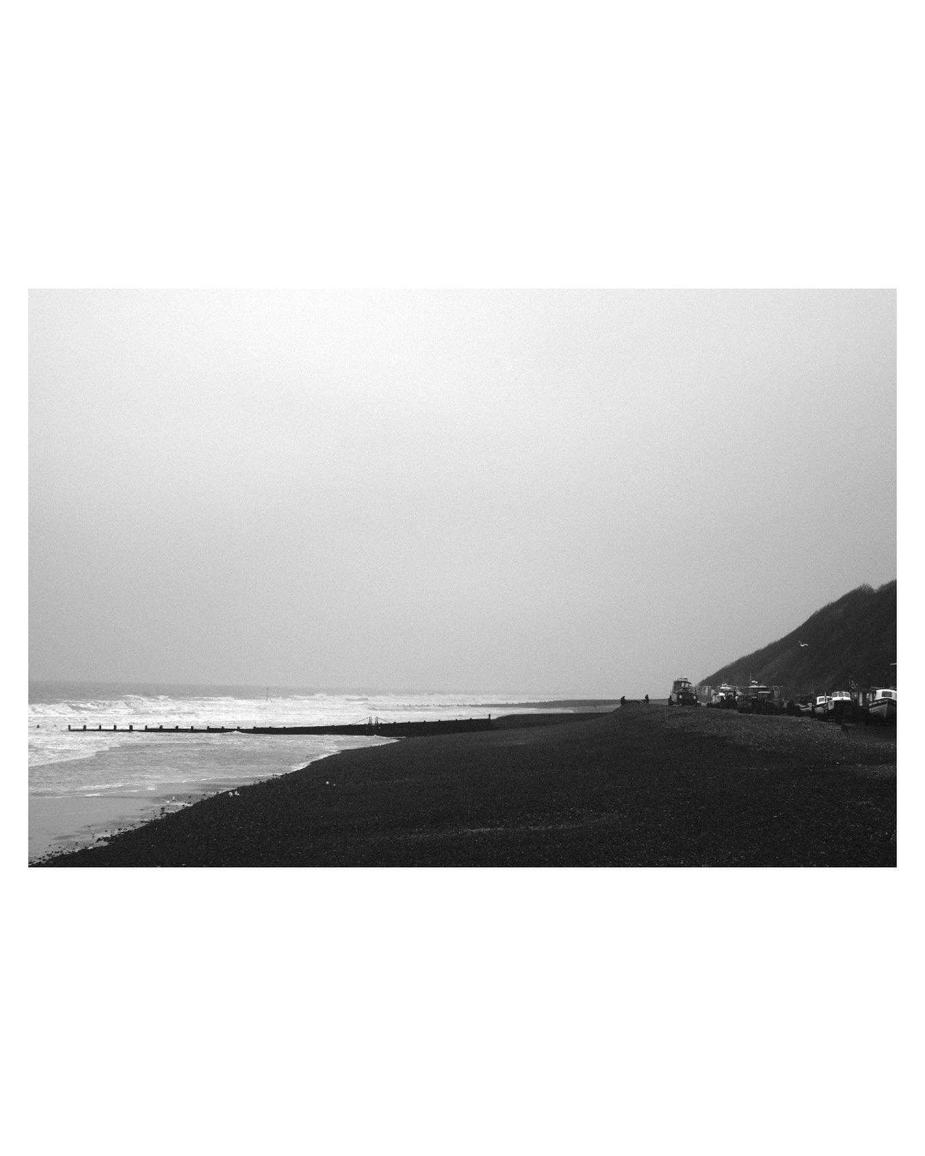 Another one from Cromer Beach! I don’t know why but I always like looking at the rusted tractors and boats that line the beach 🚜🚤
In the bottom left corner there’s also some gulls! 🪶🌊✨
Camera: 📸 Canon 6D mII
Location: 📍 Cromer Beach, Norfolk
#blackandwhitephotography #norfolkwildlife #landscapephotography #ocean #mist